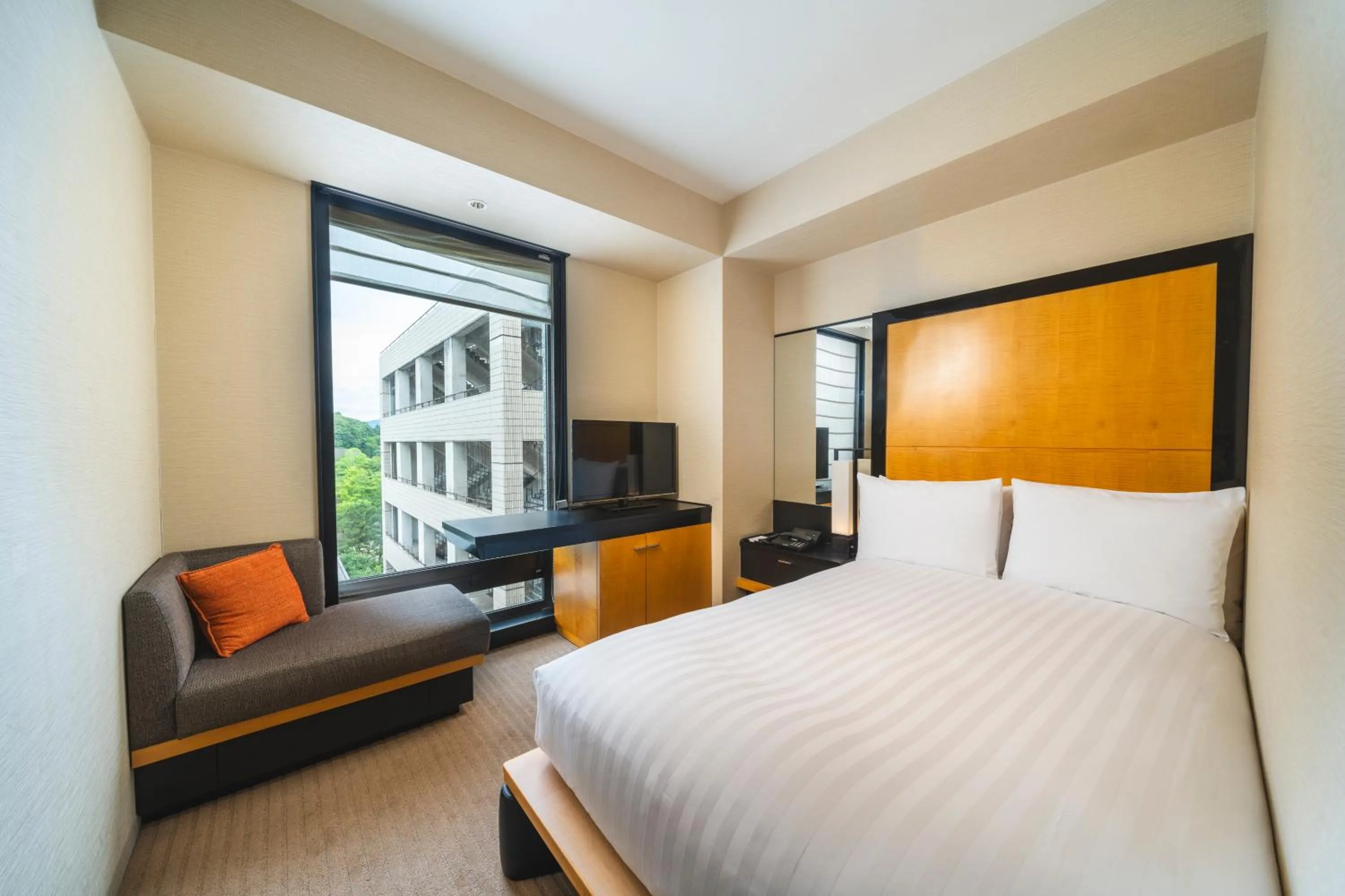 Photo of the whole room, Bed in KOKO HOTEL Premier Kanazawa Korinbo