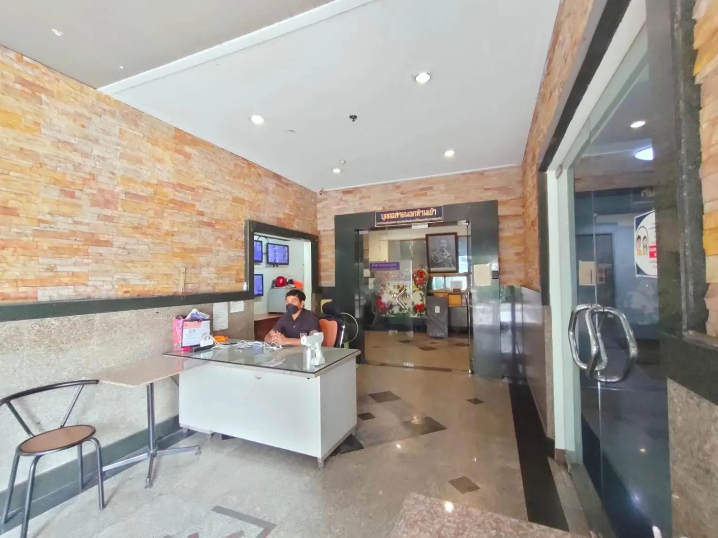 Facade/entrance in Komol Residence Bangkok