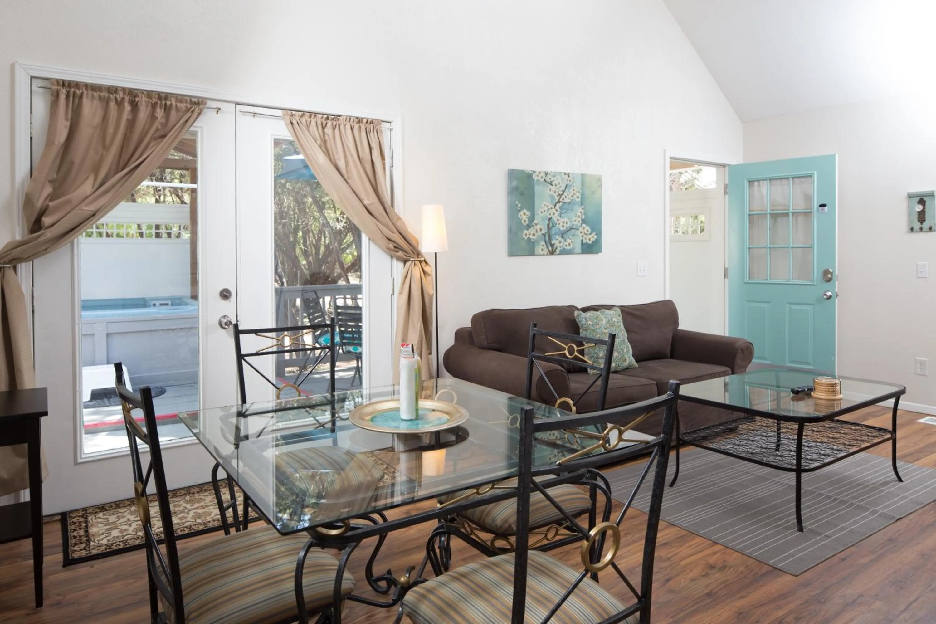 Dining area in Cypress Creek Cottages