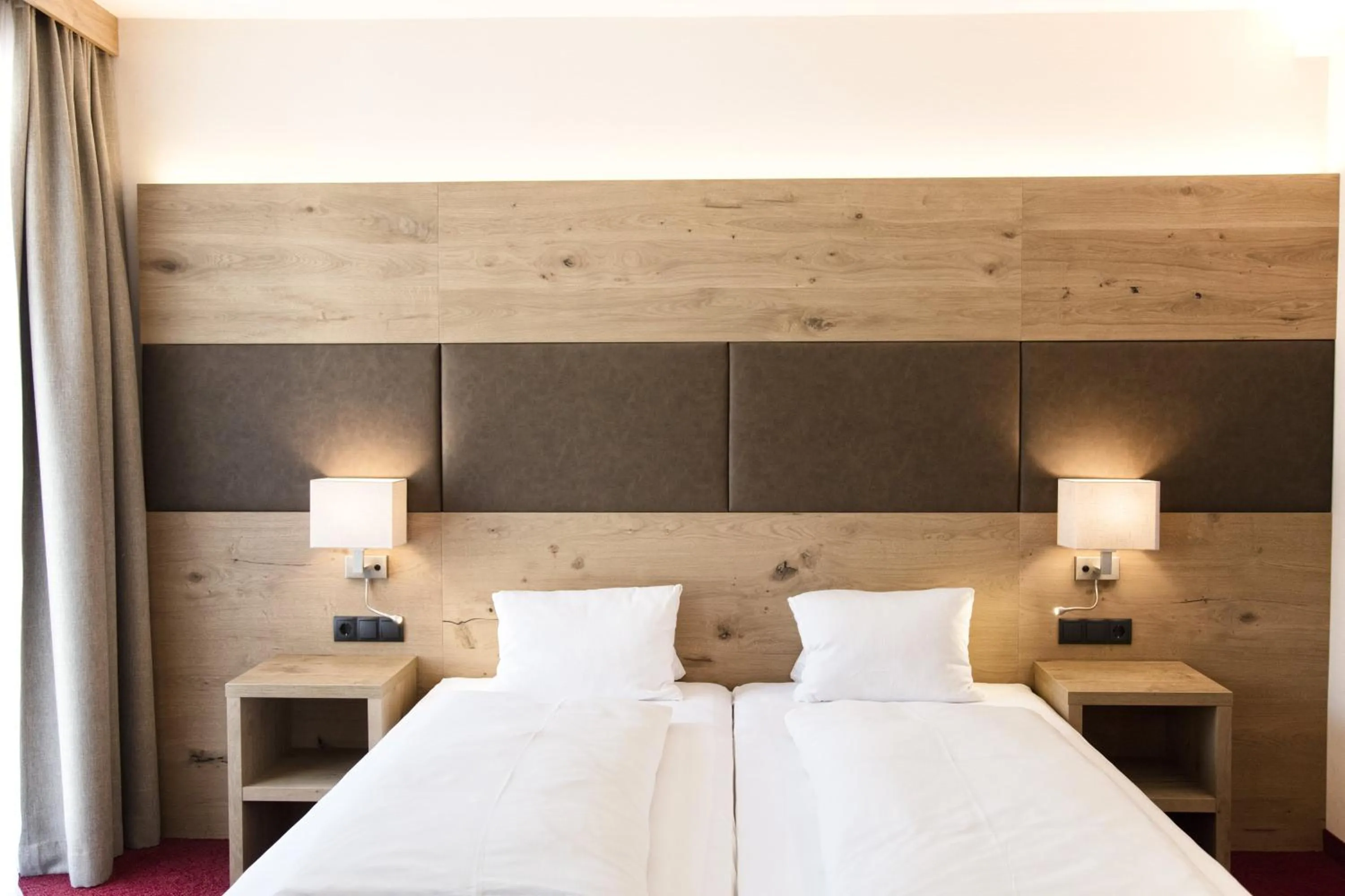 Bedroom, Bed in Hotel Andreas Hofer