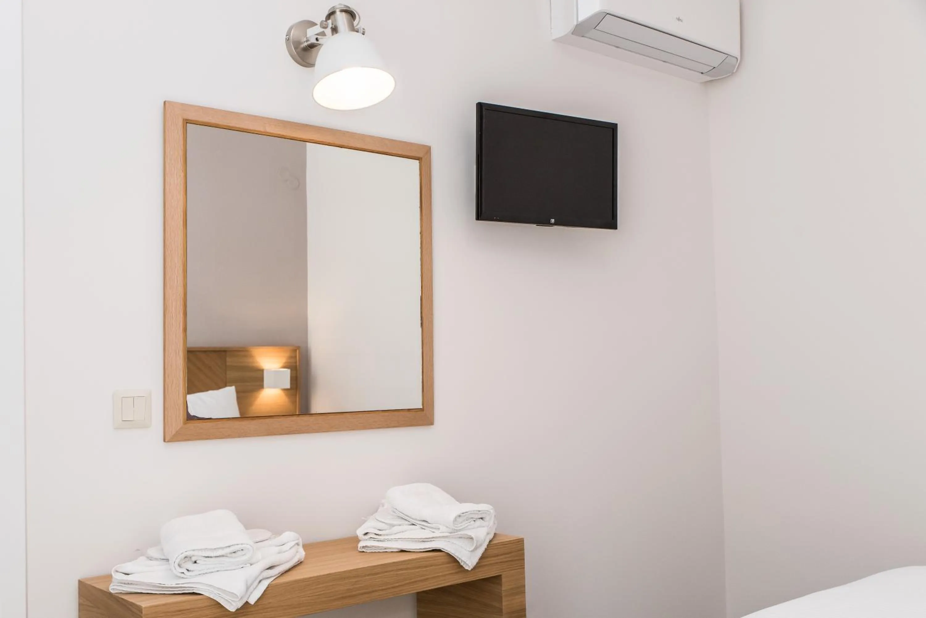 TV and multimedia, Bed in Creta Elena