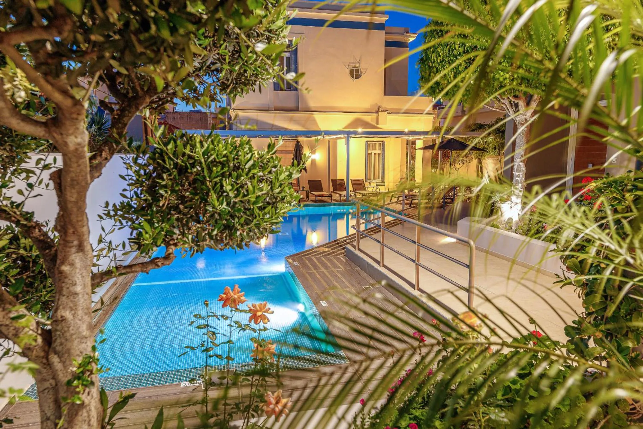 Garden in Creta Elena