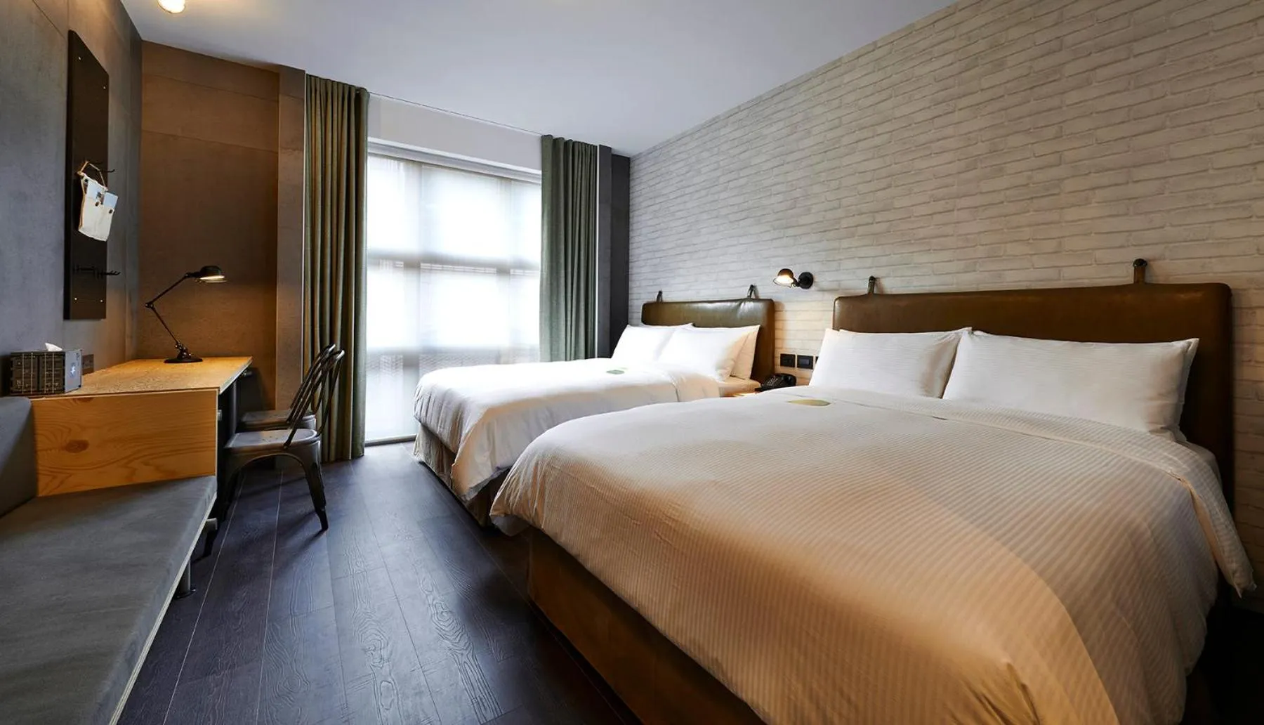 Bed in Just Sleep - Sanchong