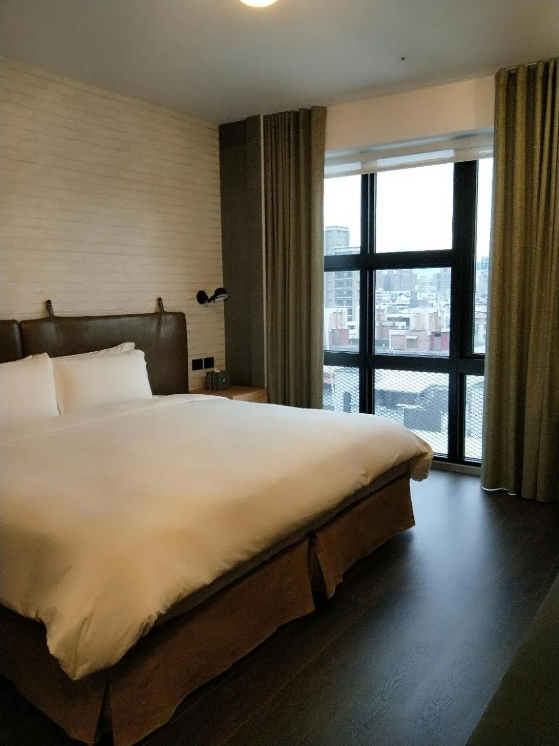 Bed in Just Sleep - Sanchong