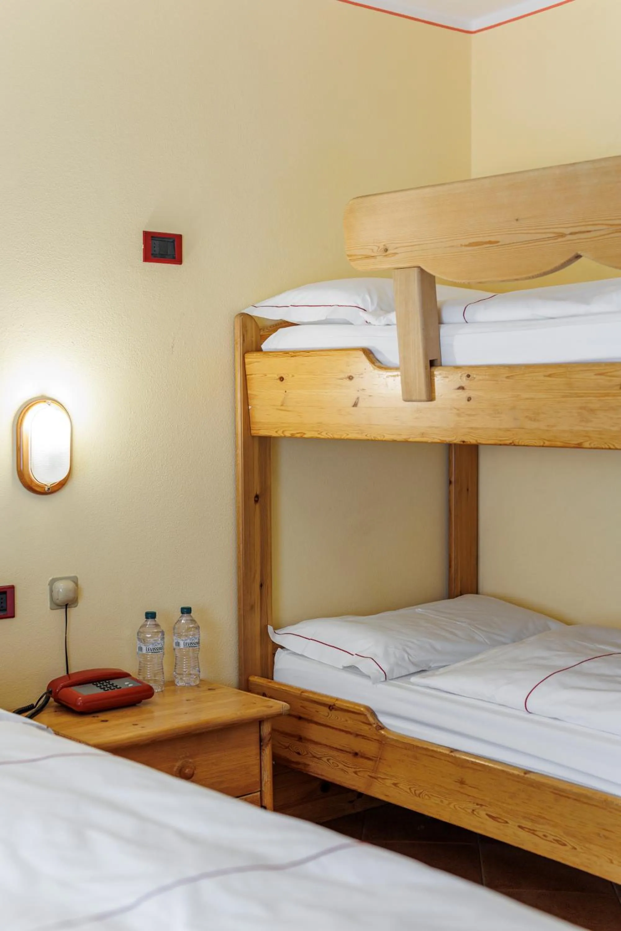 Bed in Hotel San Rocco