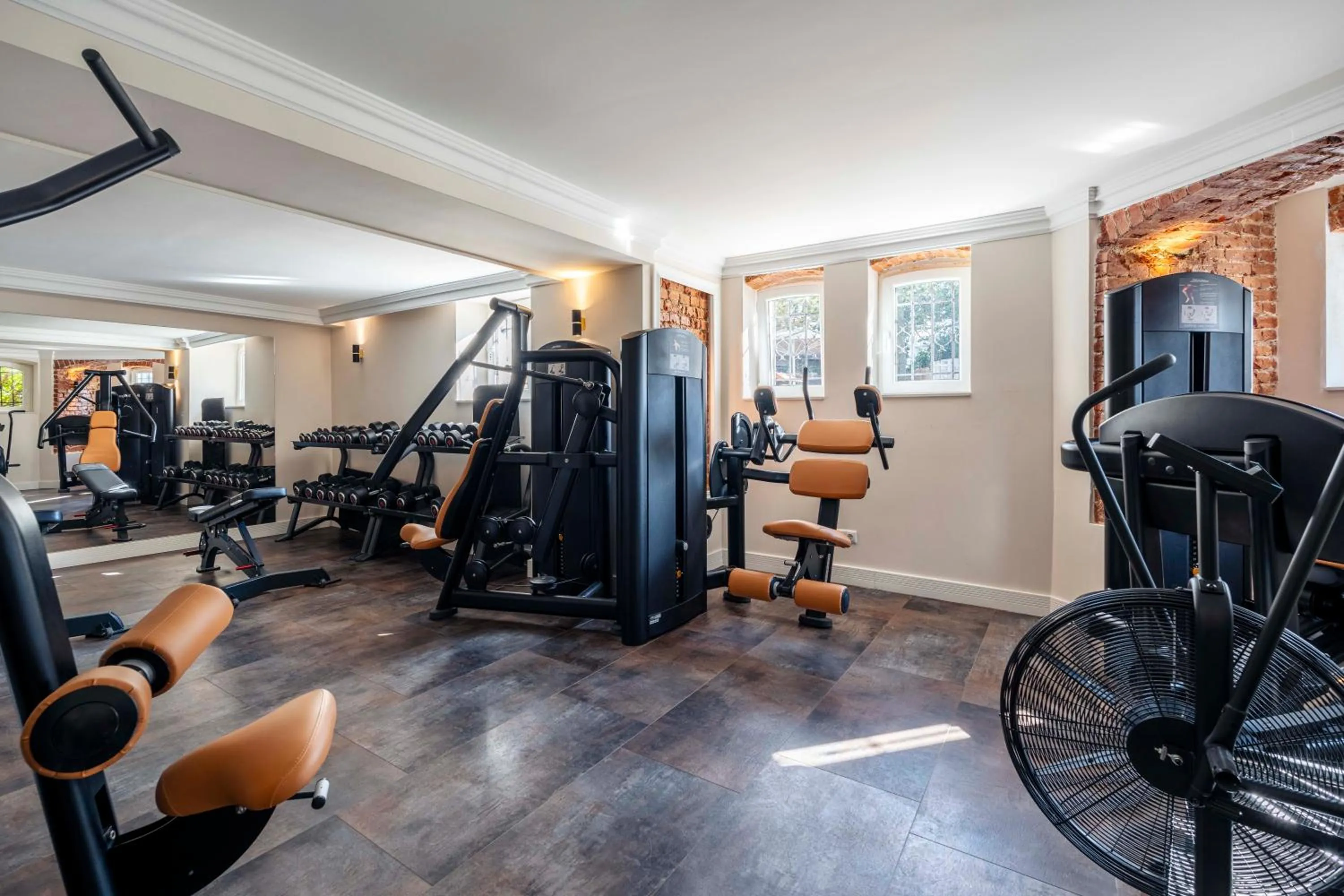 Fitness centre/facilities in meergut HOTELS