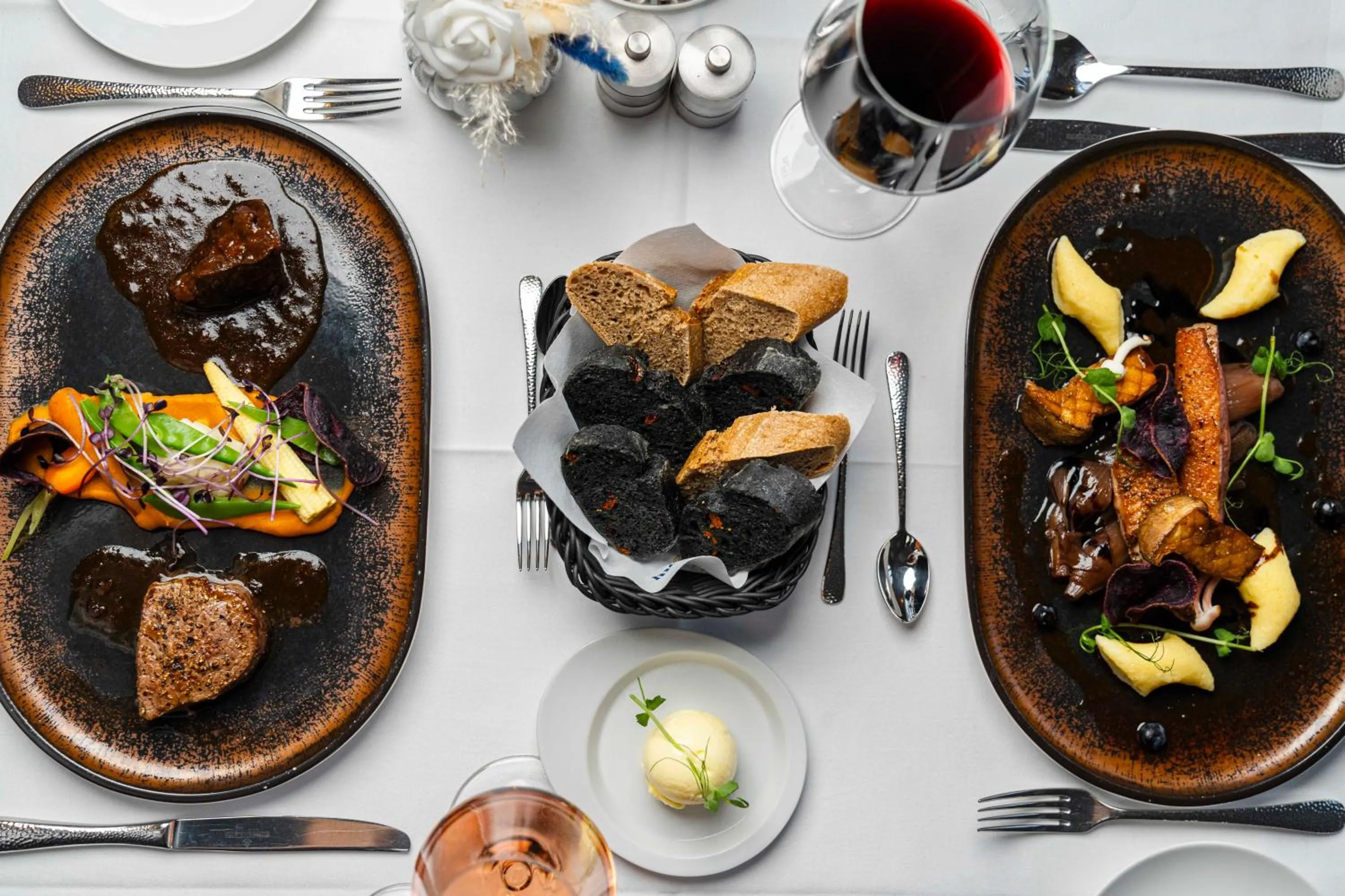 Restaurant/places to eat in meergut HOTELS