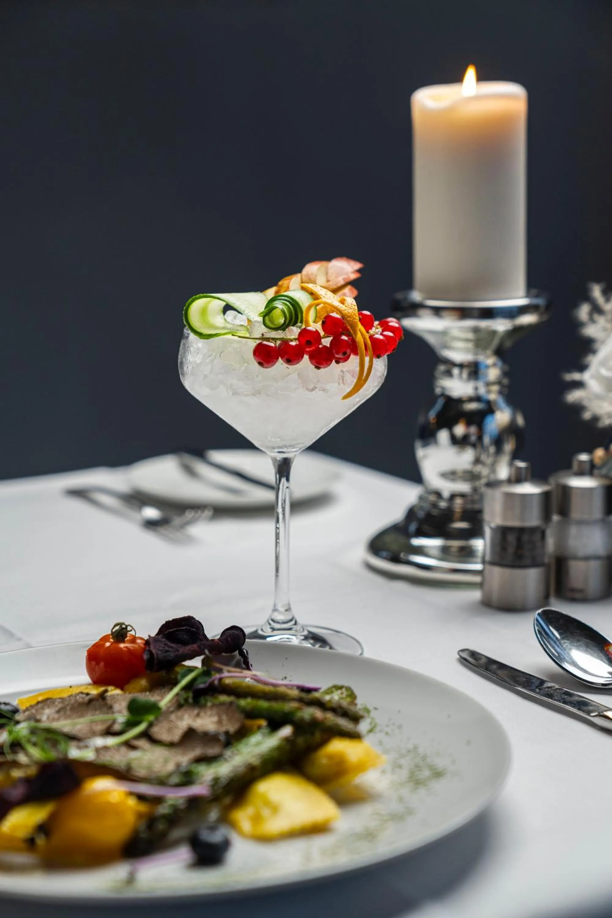 Restaurant/places to eat in meergut HOTELS