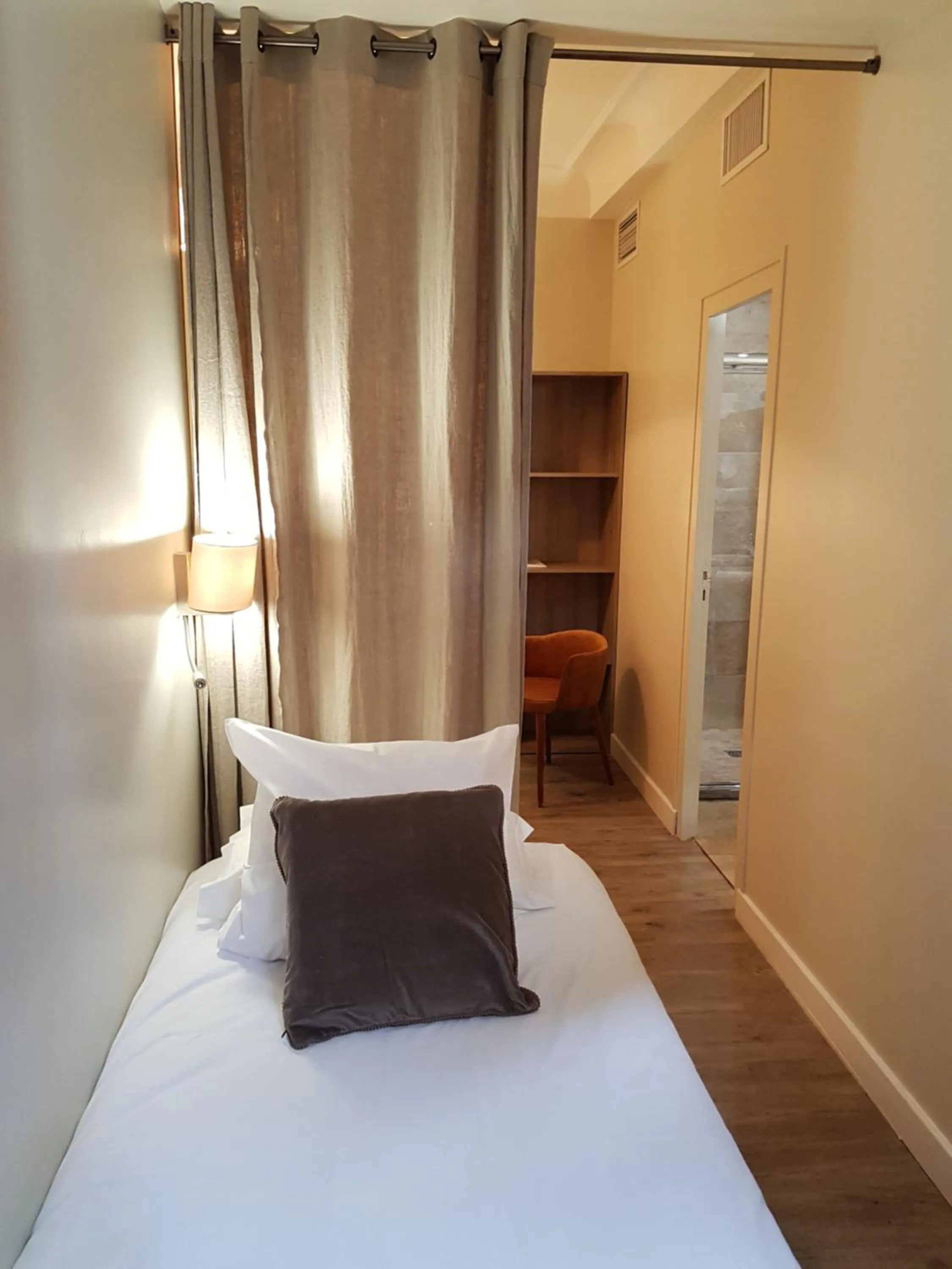 Bed in Hôtel Au Bon Coin