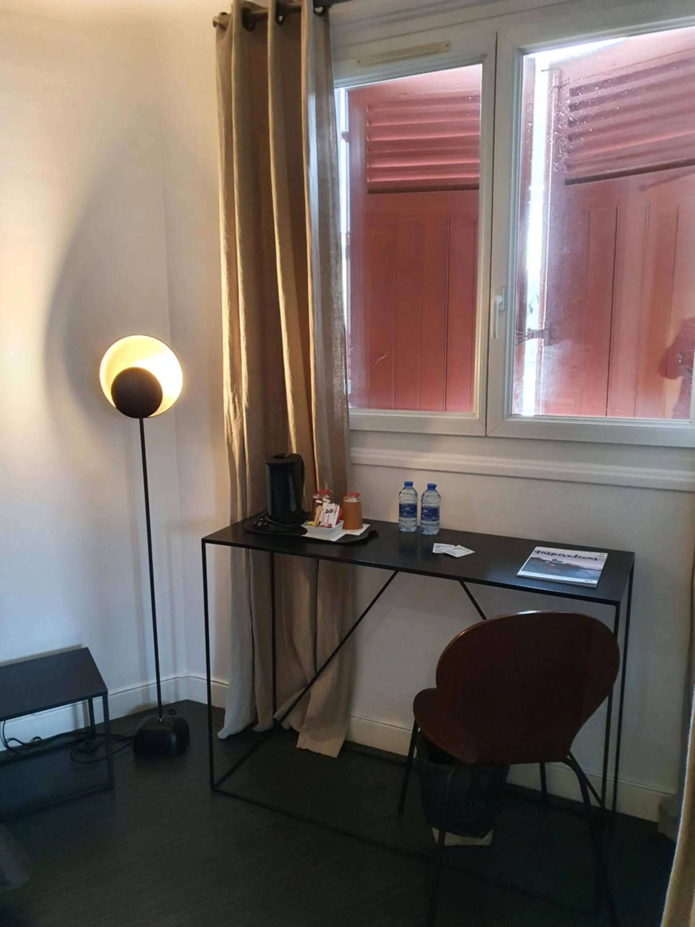 TV and multimedia in Hôtel Au Bon Coin