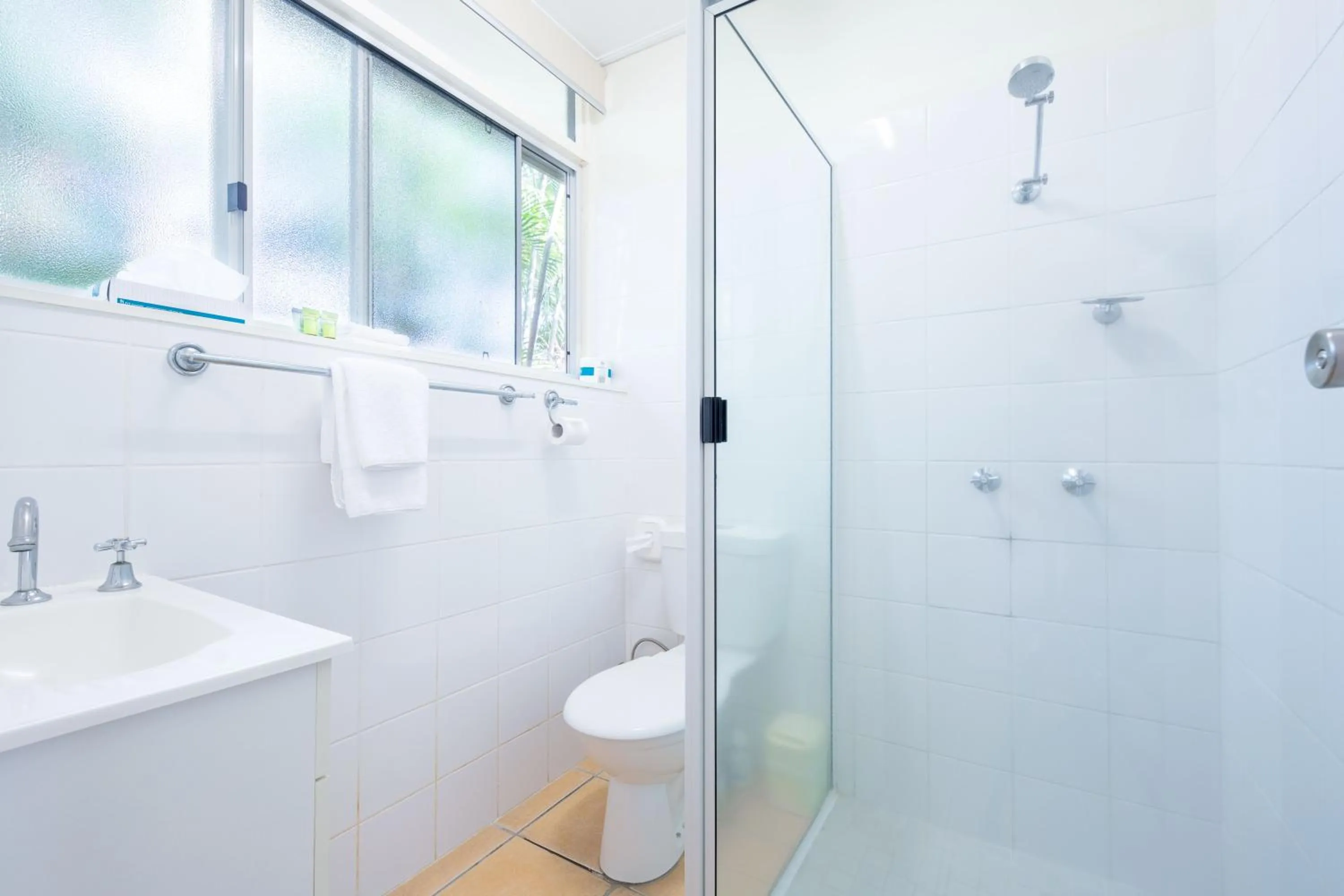 Bathroom in Motel Ingham