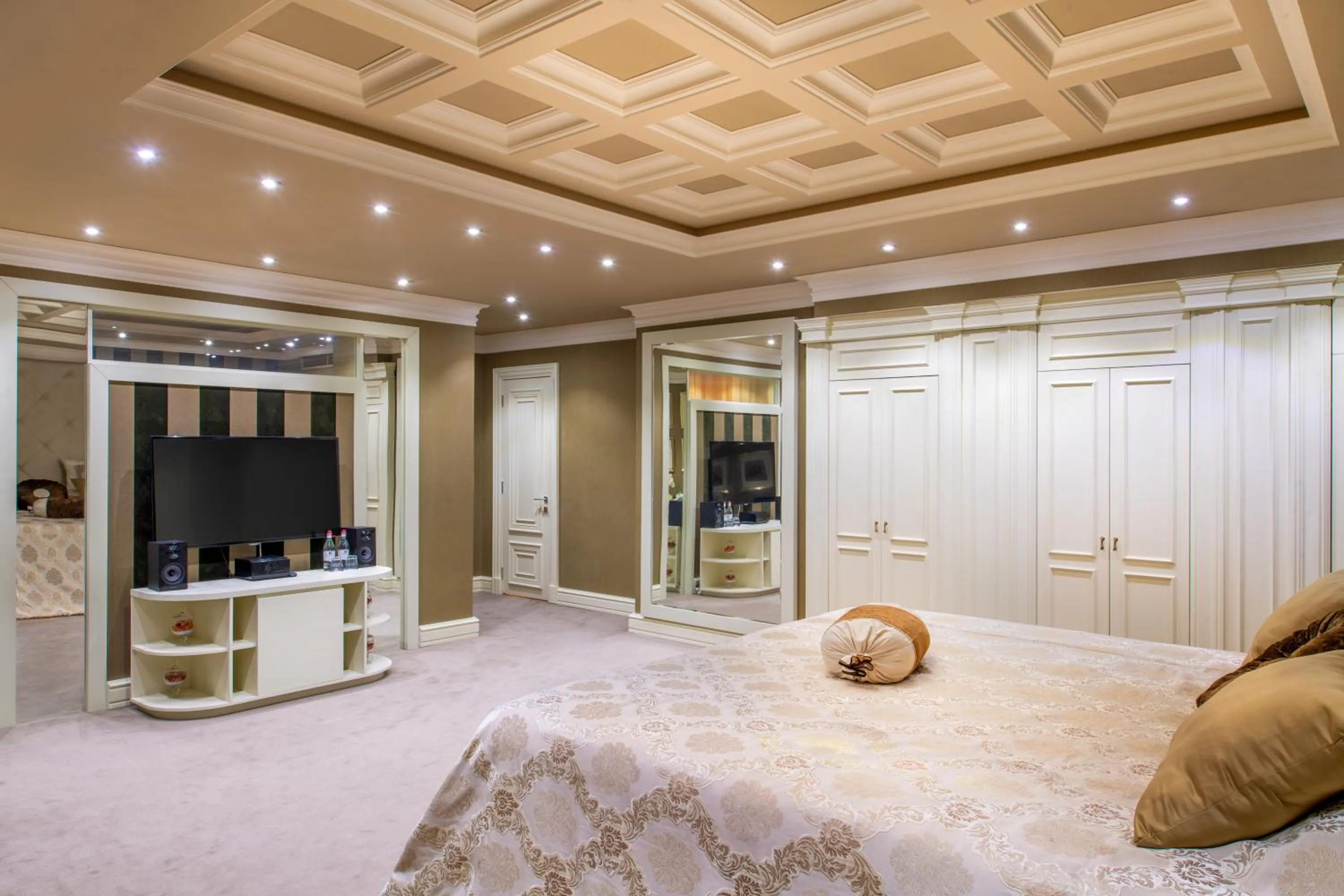 Bed in National by Stellar Hotels, Yerevan