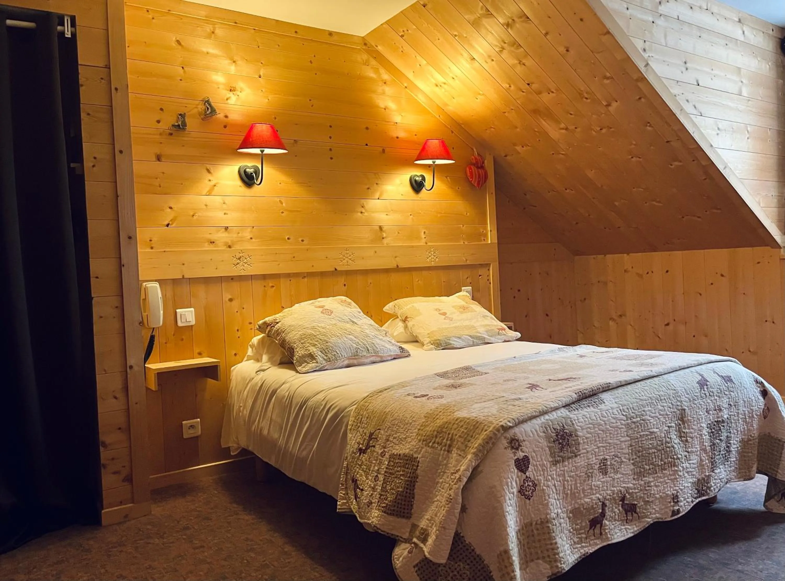 Bed in Le Sacca Hôtel restaurant