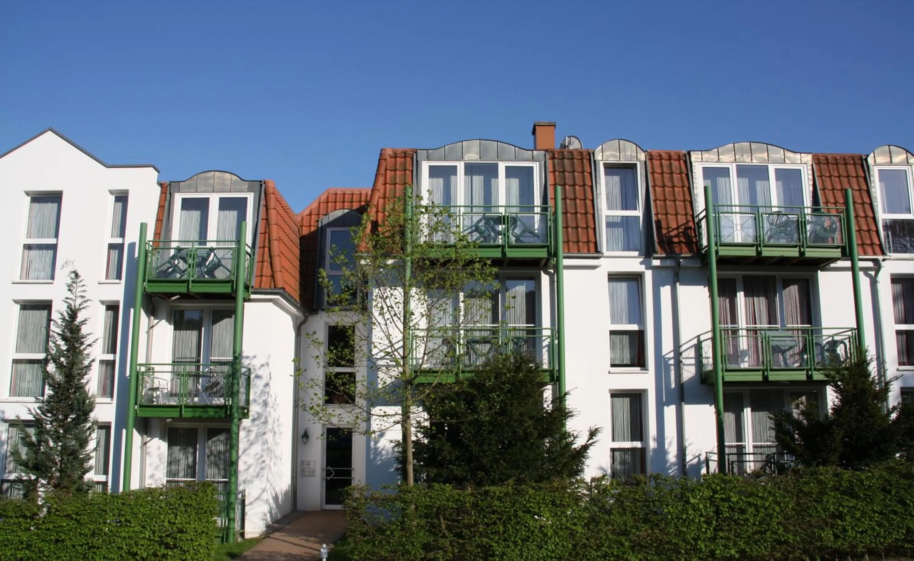 Facade/entrance in Aparthotel Tropenhaus Bansin