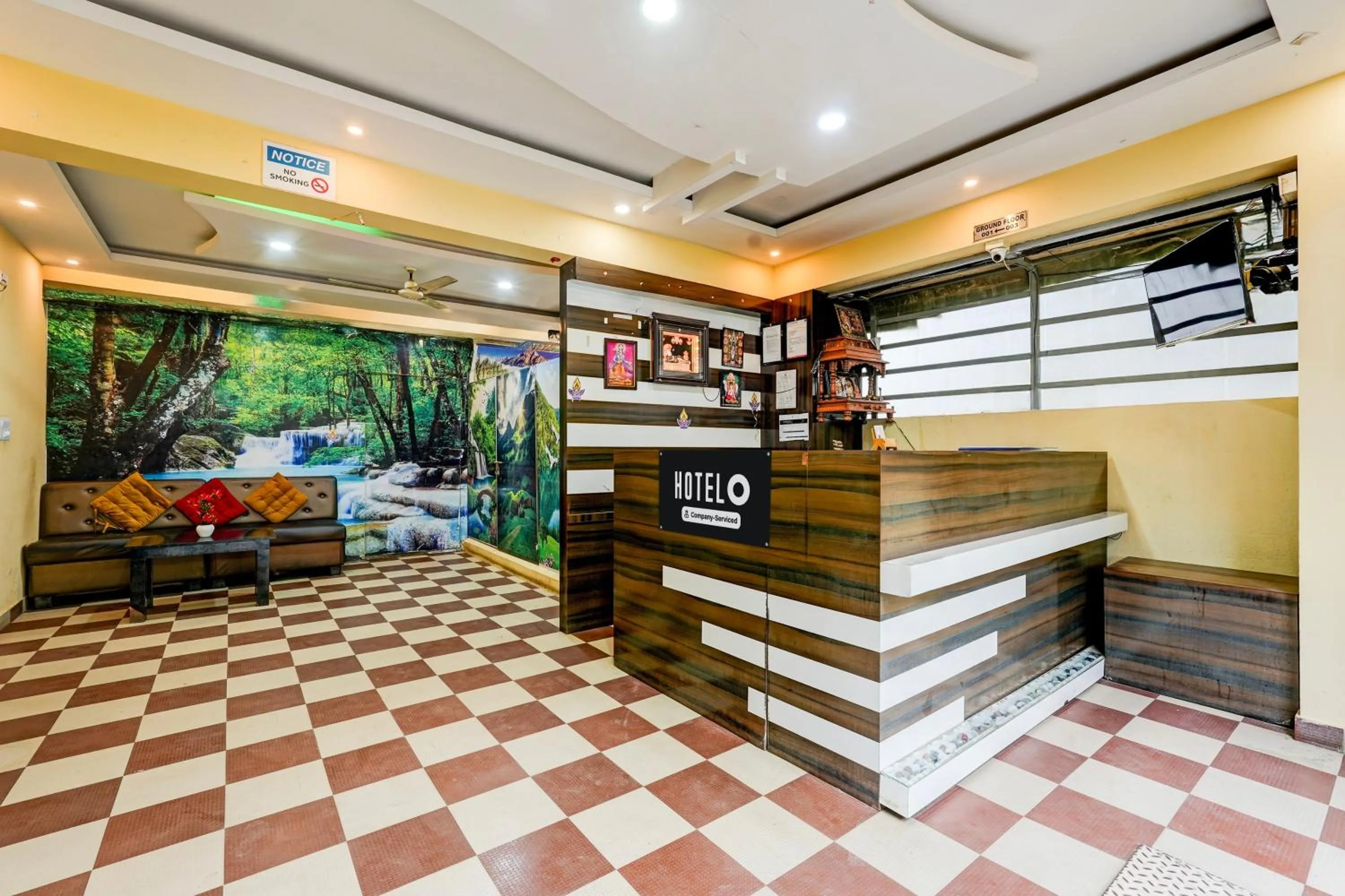 Lobby or reception in Hotel O Ganakkal Near BGS Hospital Junction formerly Omkar Inn.