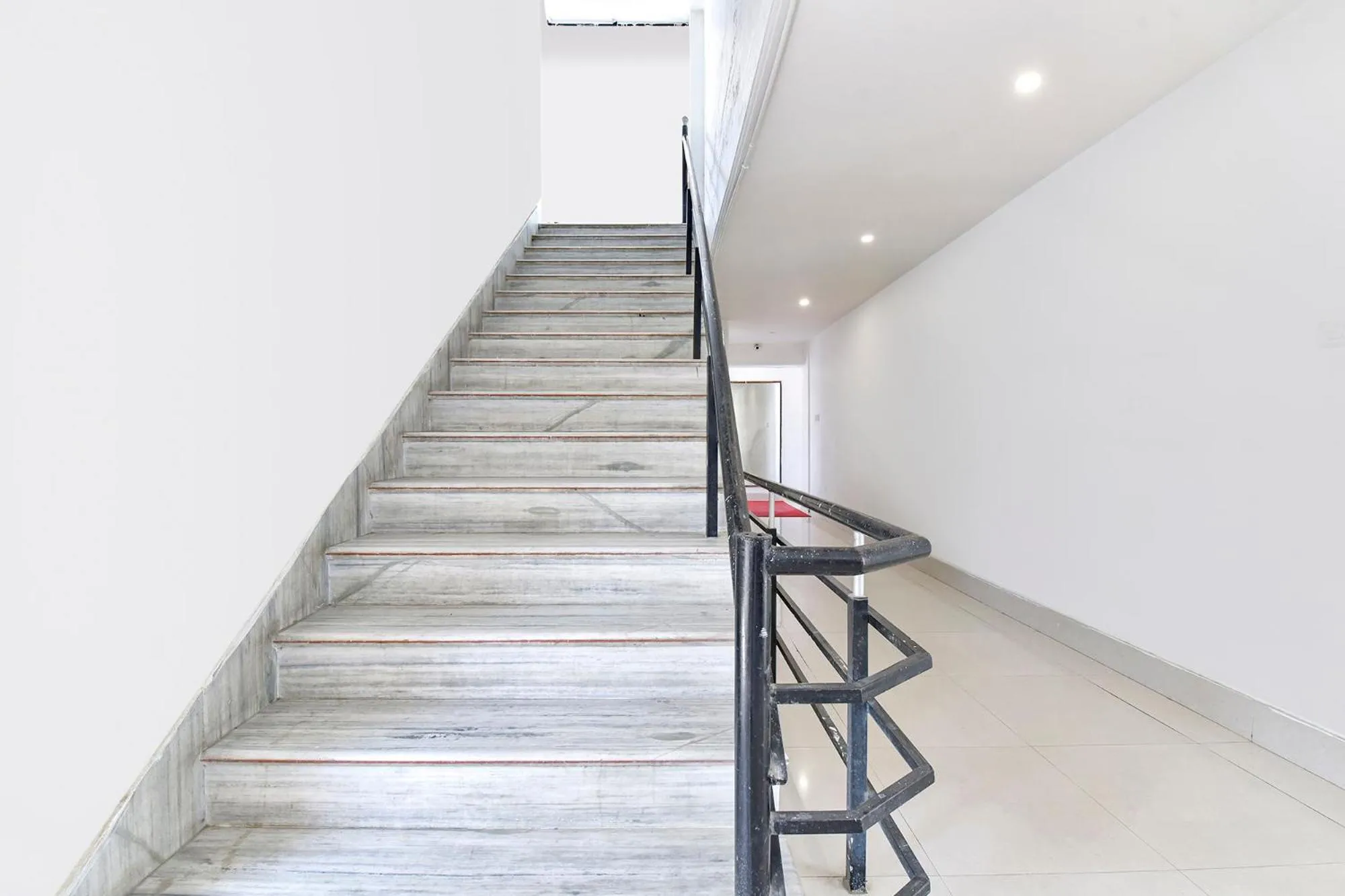 Lobby or reception in FabExpress Central Plaza