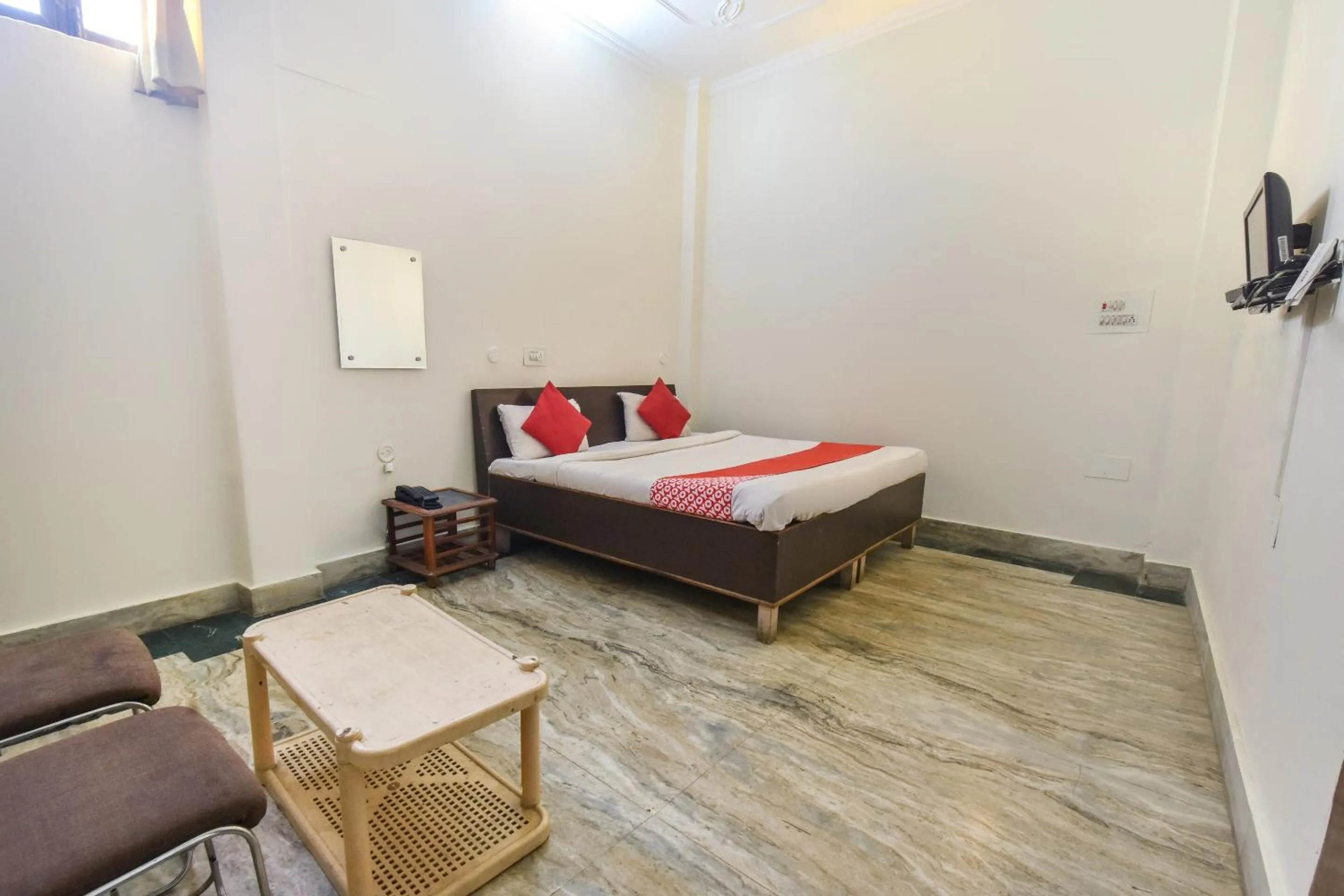 Bedroom, Bed in Hotel O Shree Laxmi Palace