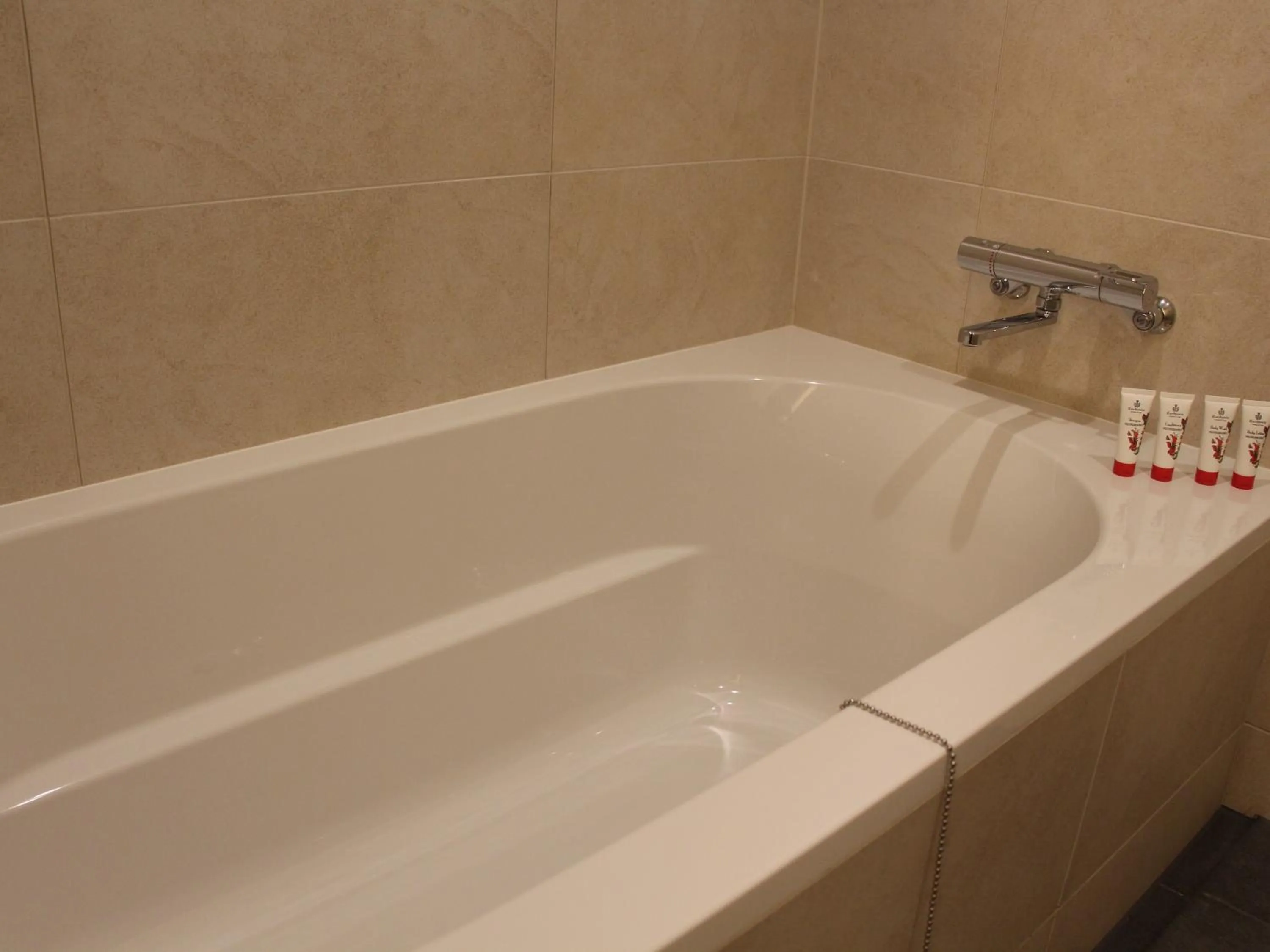 Bath in THE BLOSSOM HIBIYA