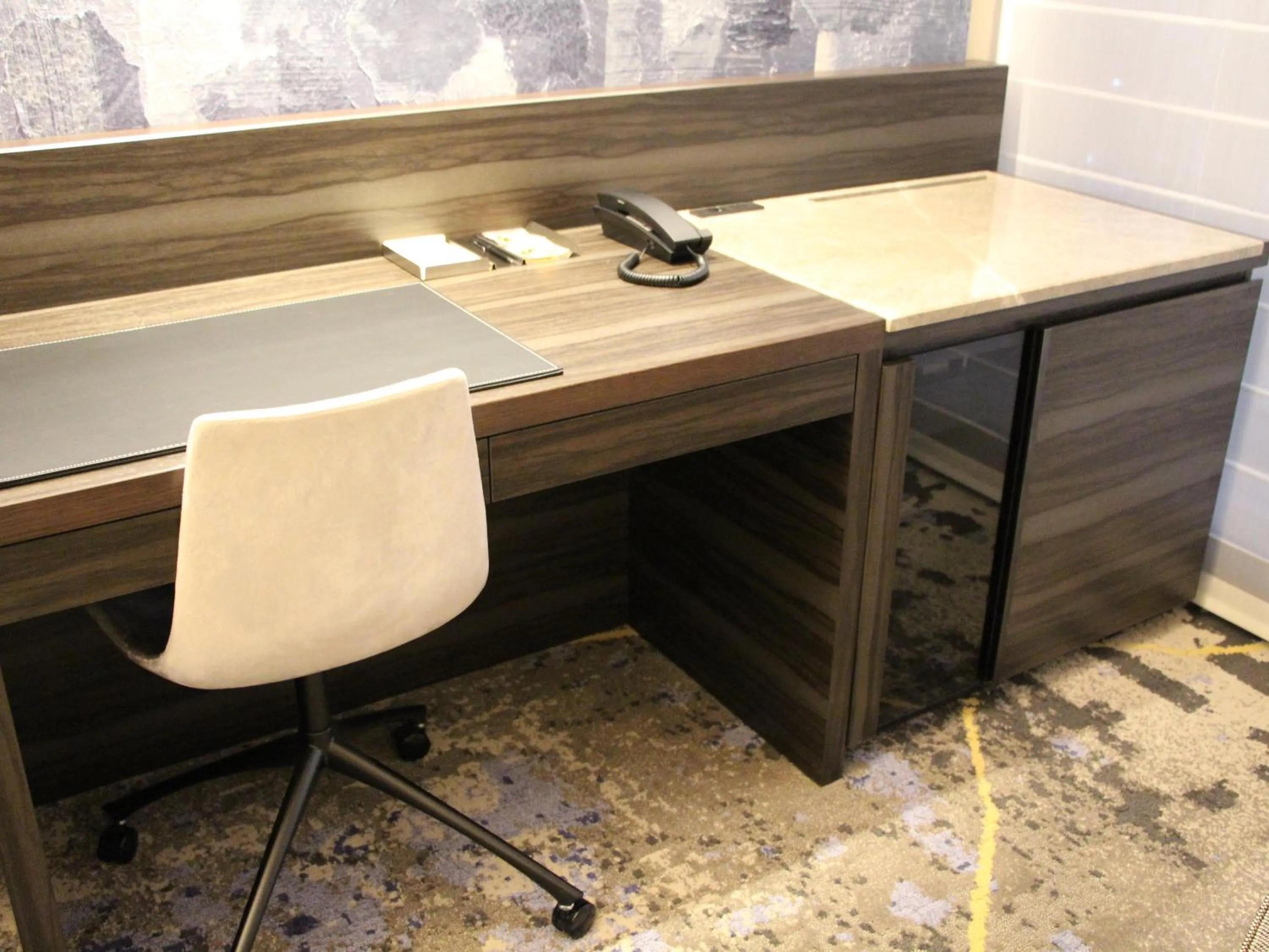 Photo of the whole room in THE BLOSSOM HIBIYA