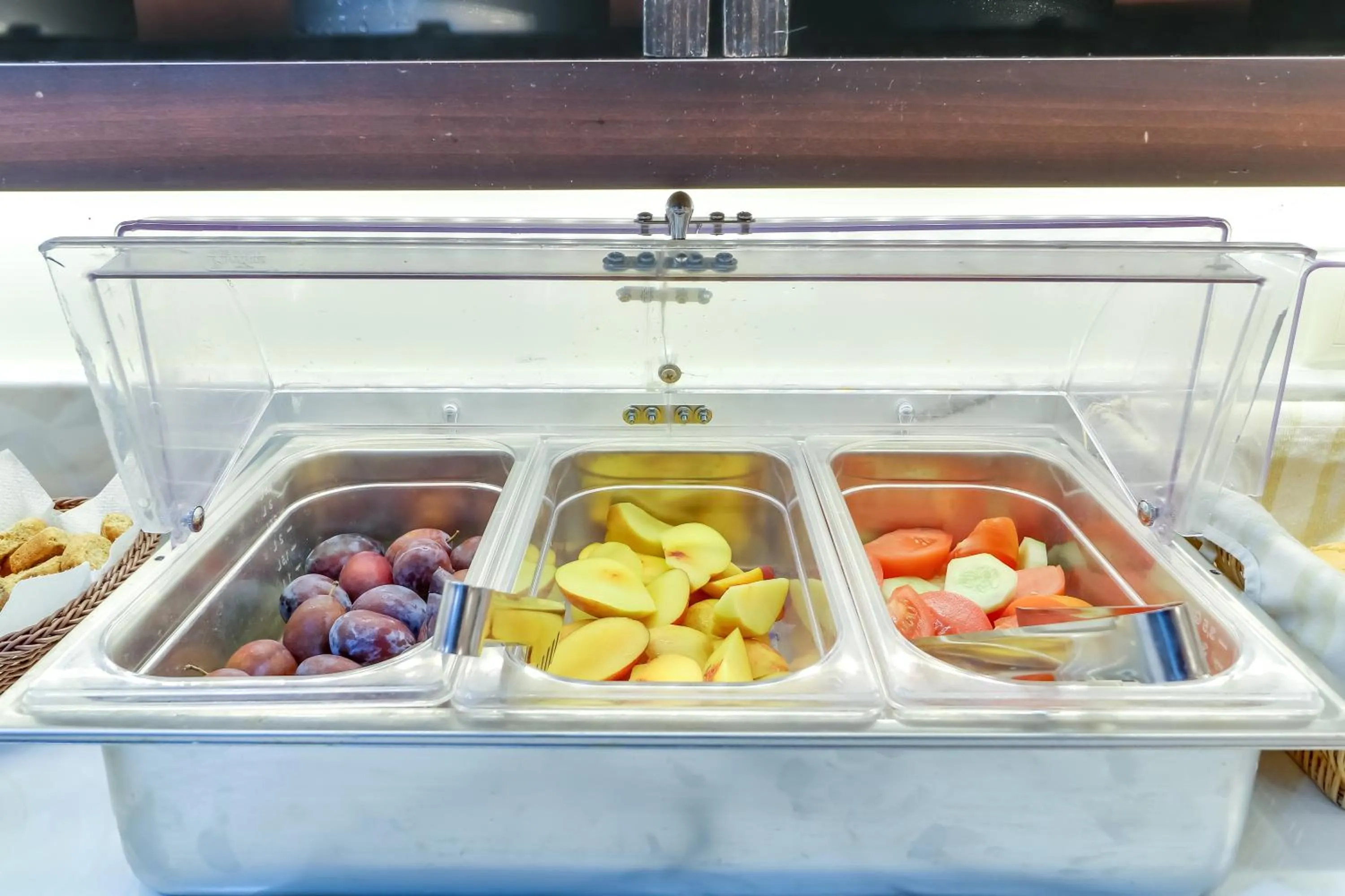 Buffet breakfast in Alsos House