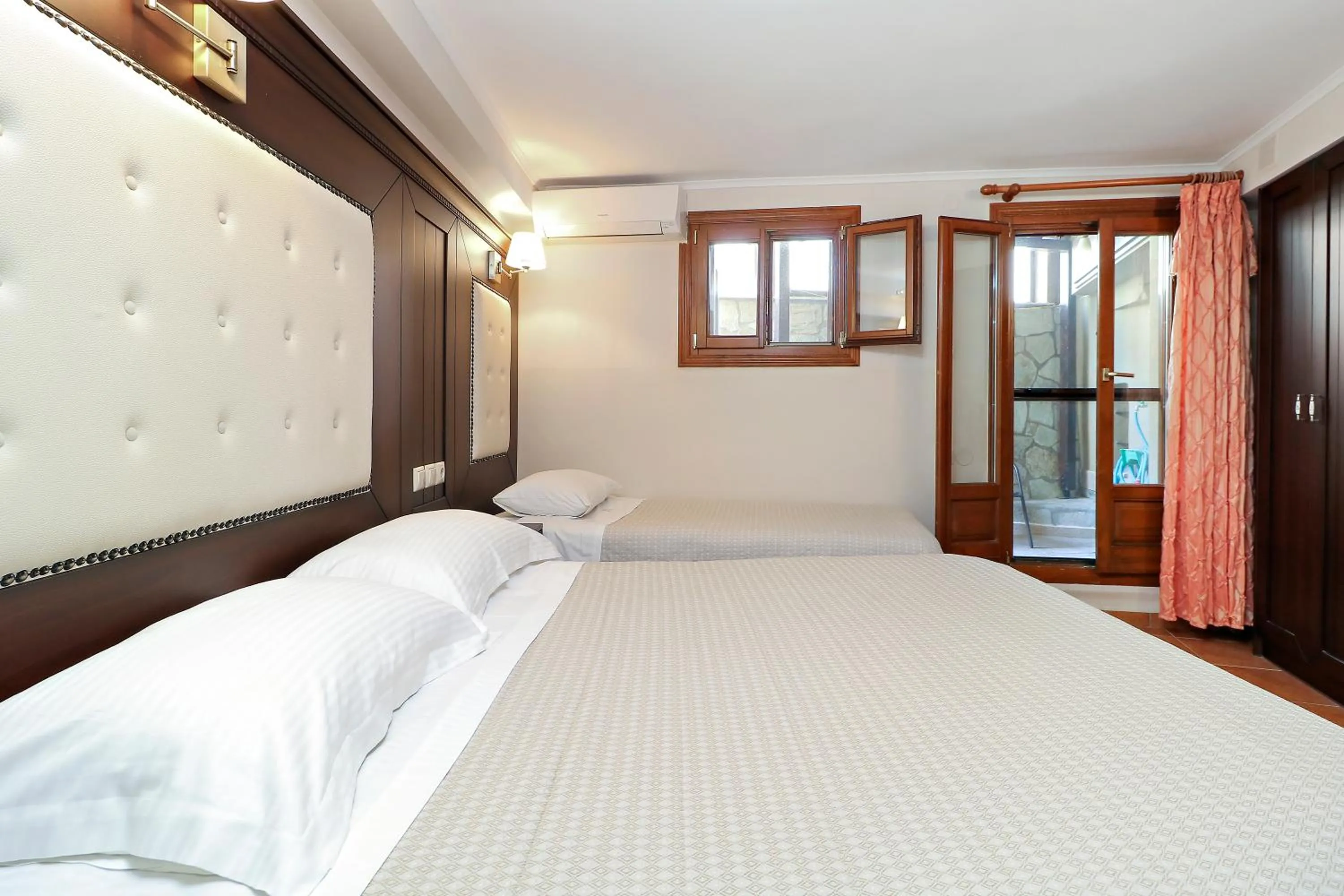 Bedroom, Bed in Alsos House