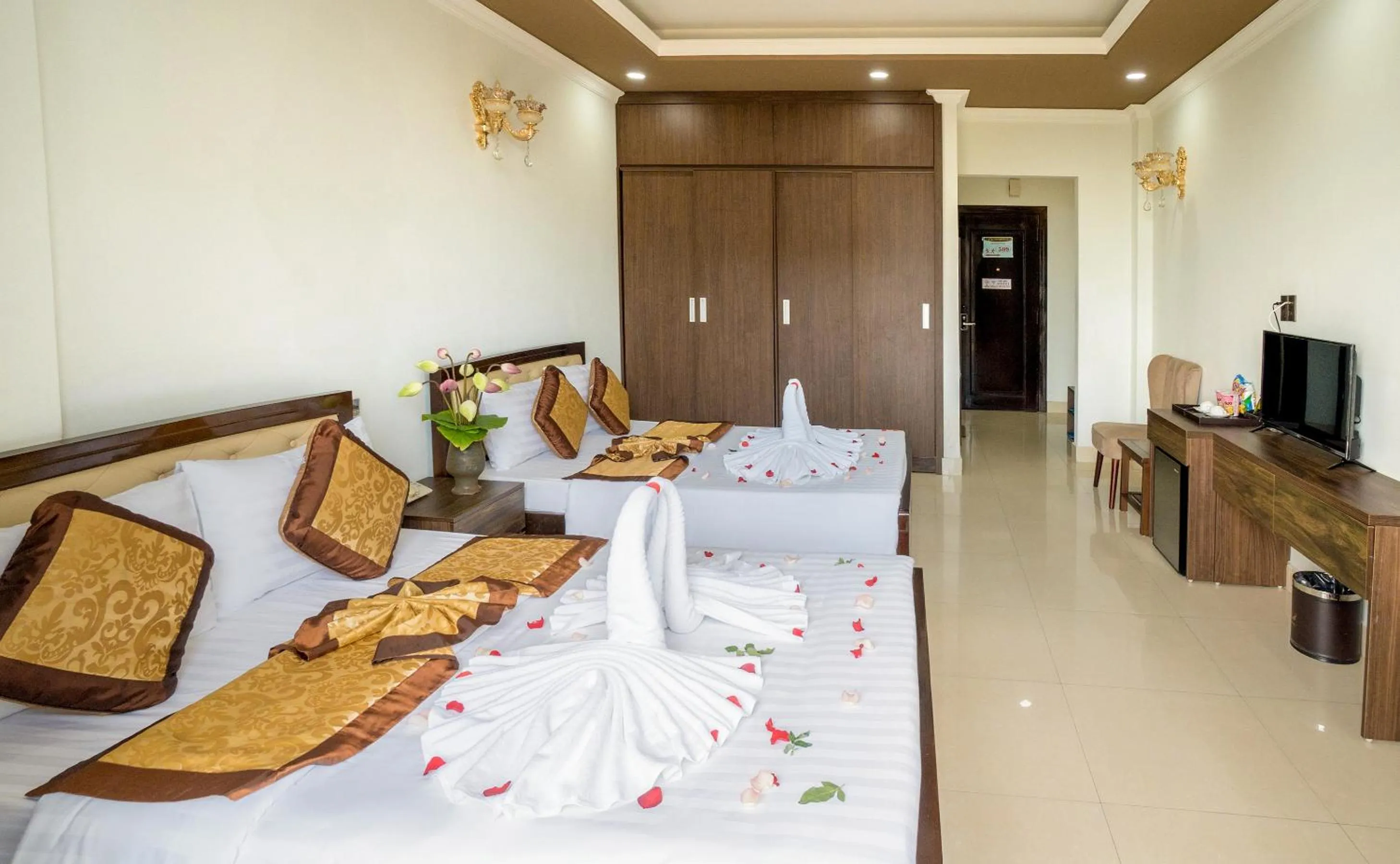 Bed in Dat Anh Hotel