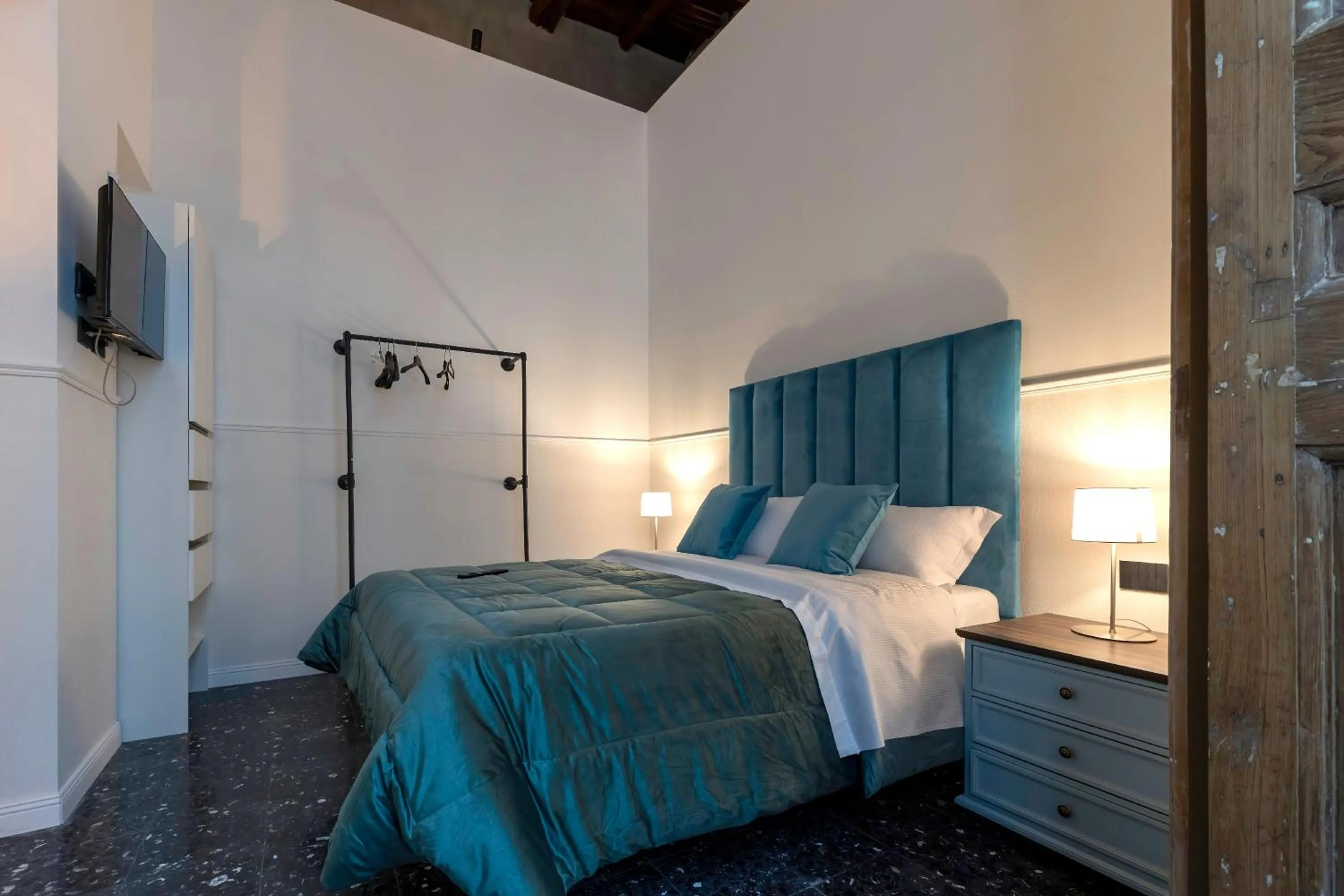 Bedroom, Bed in Il Tesoro Smart Suite & SPA