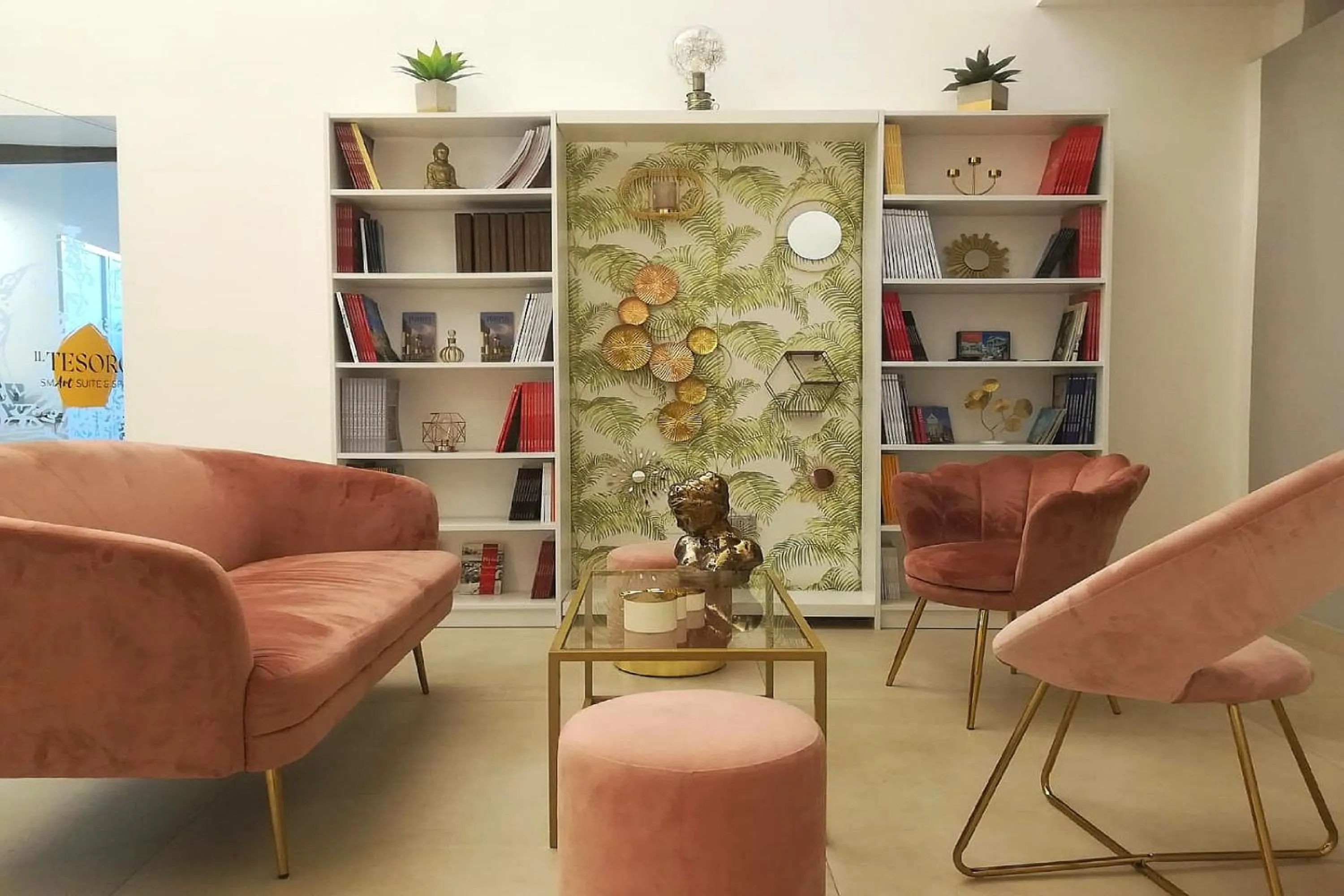 Living room in Il Tesoro Smart Suite & SPA