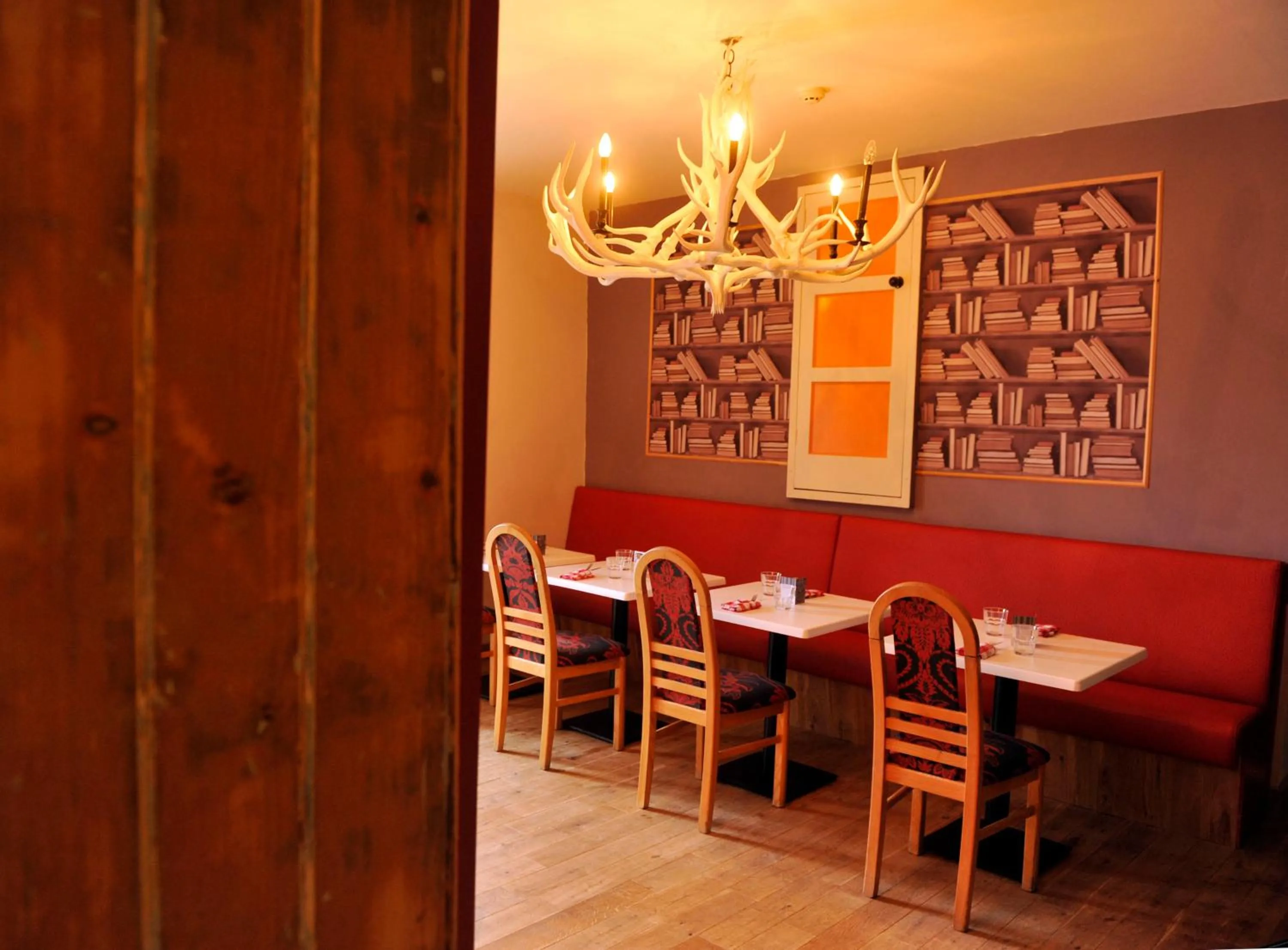 Restaurant/places to eat in Buccleuch Arms