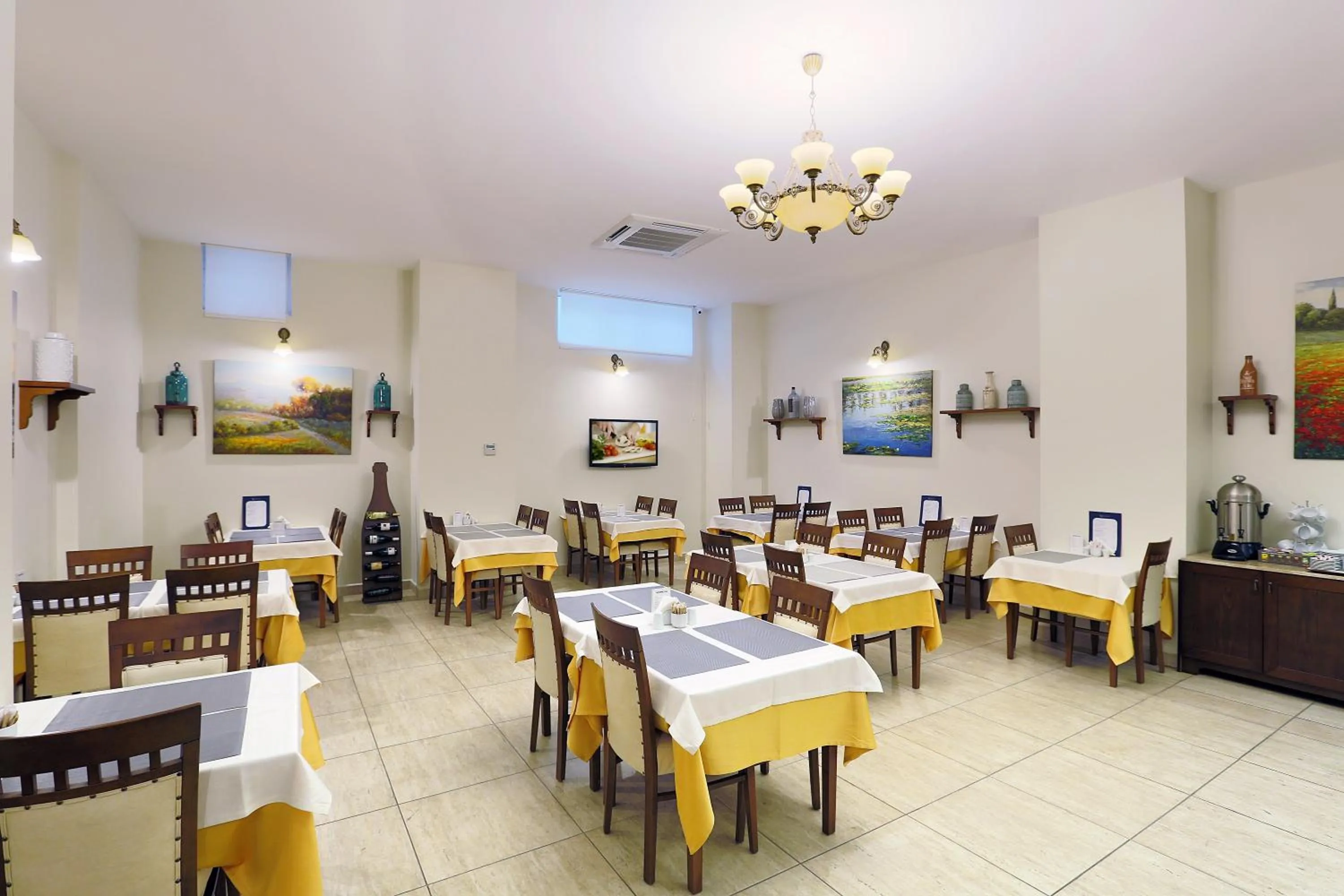 Restaurant/places to eat in Hotel Expocity Istanbul