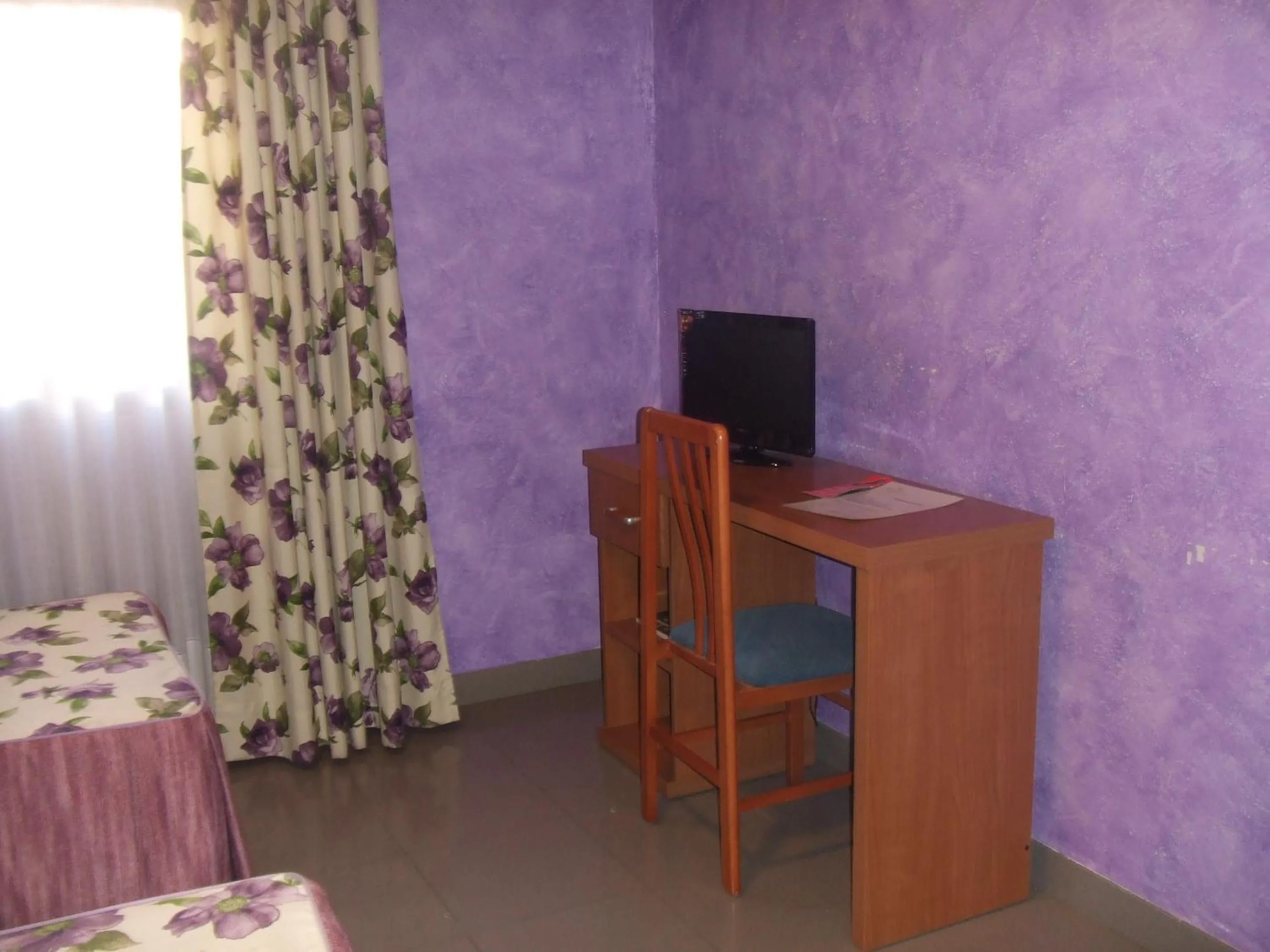 Day, Bed in Hotel Vadorrey