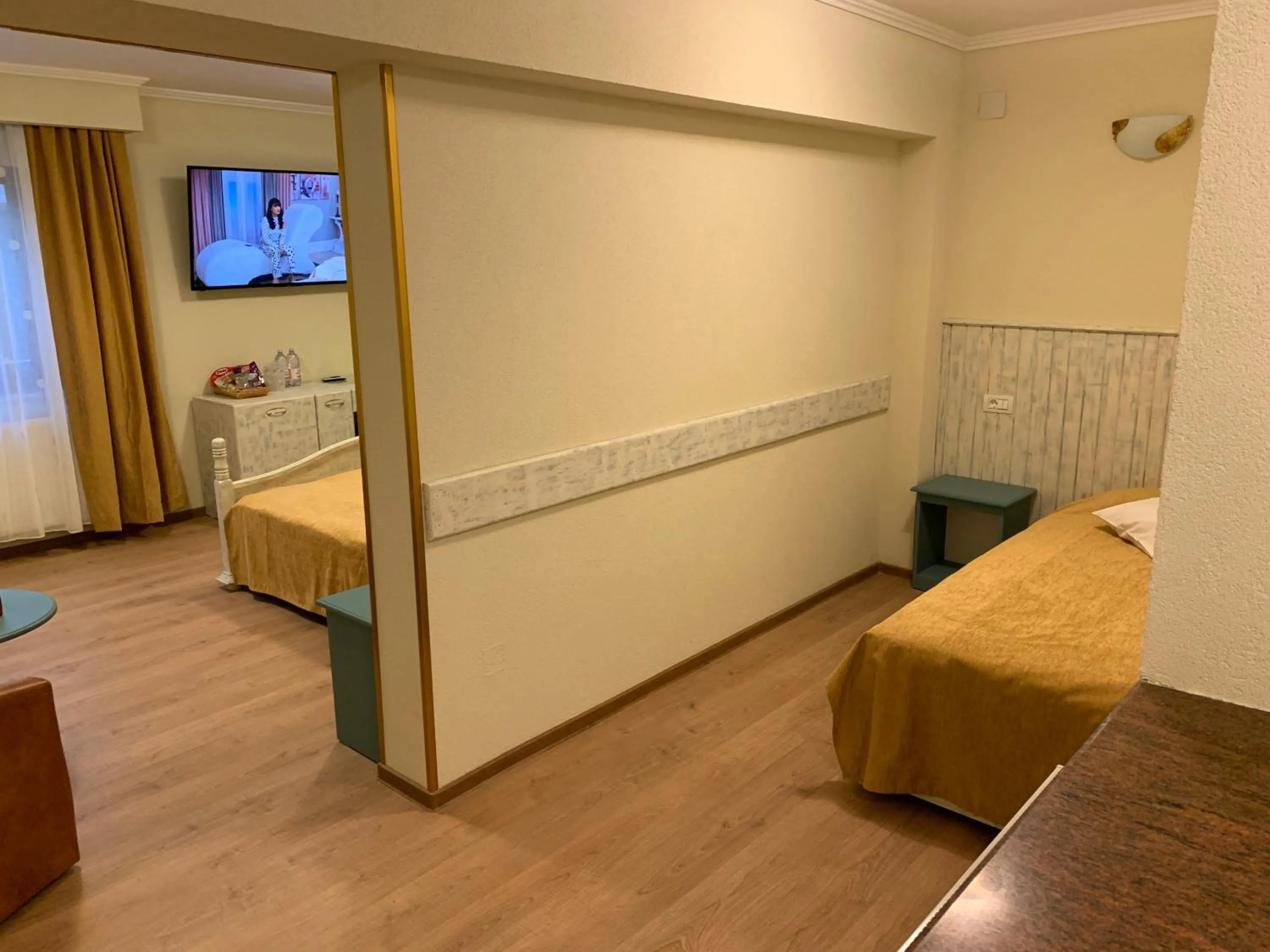 Photo of the whole room, Bed in Casa Maria Arges