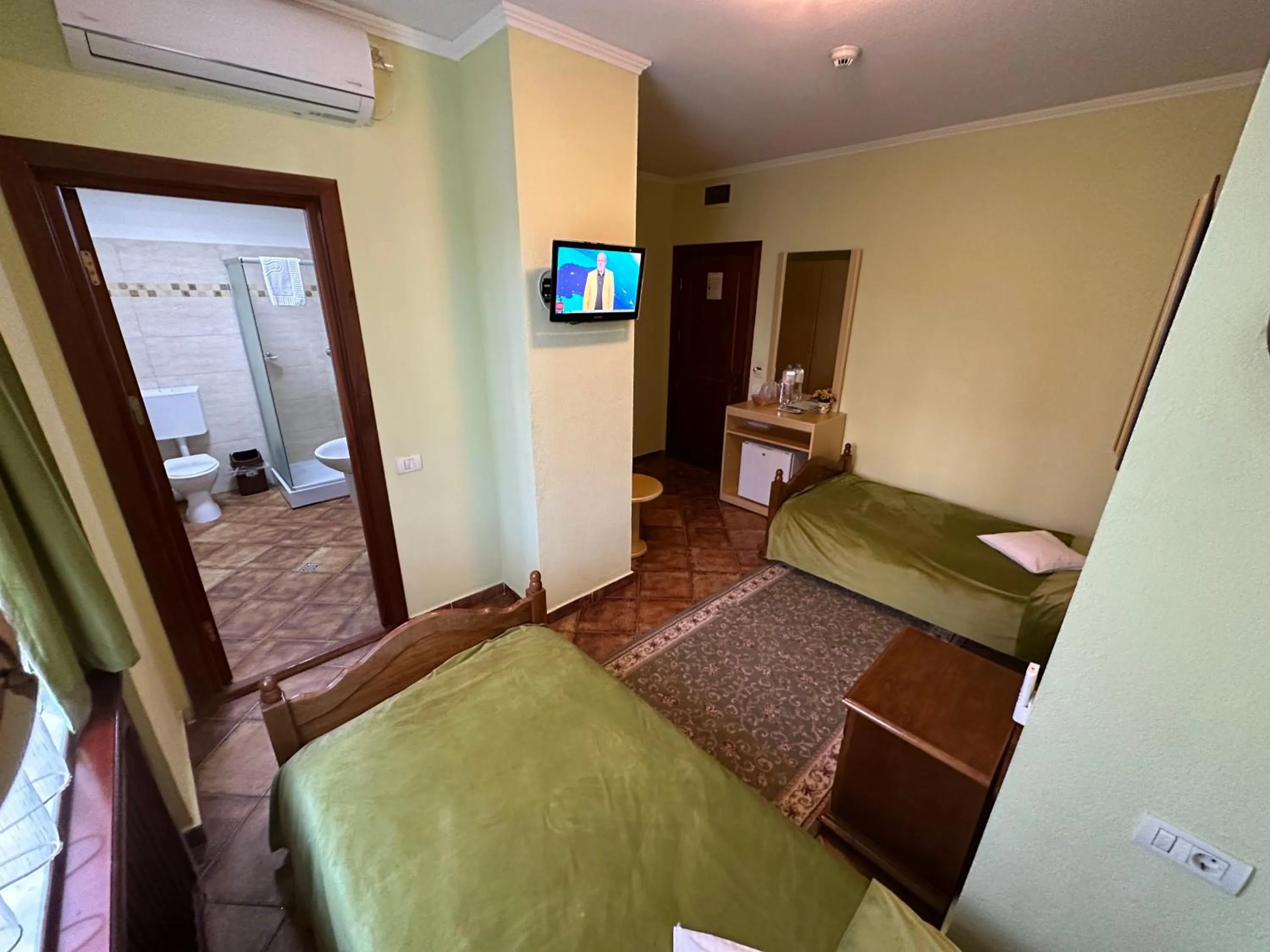 Photo of the whole room, Bed in Casa Maria Arges