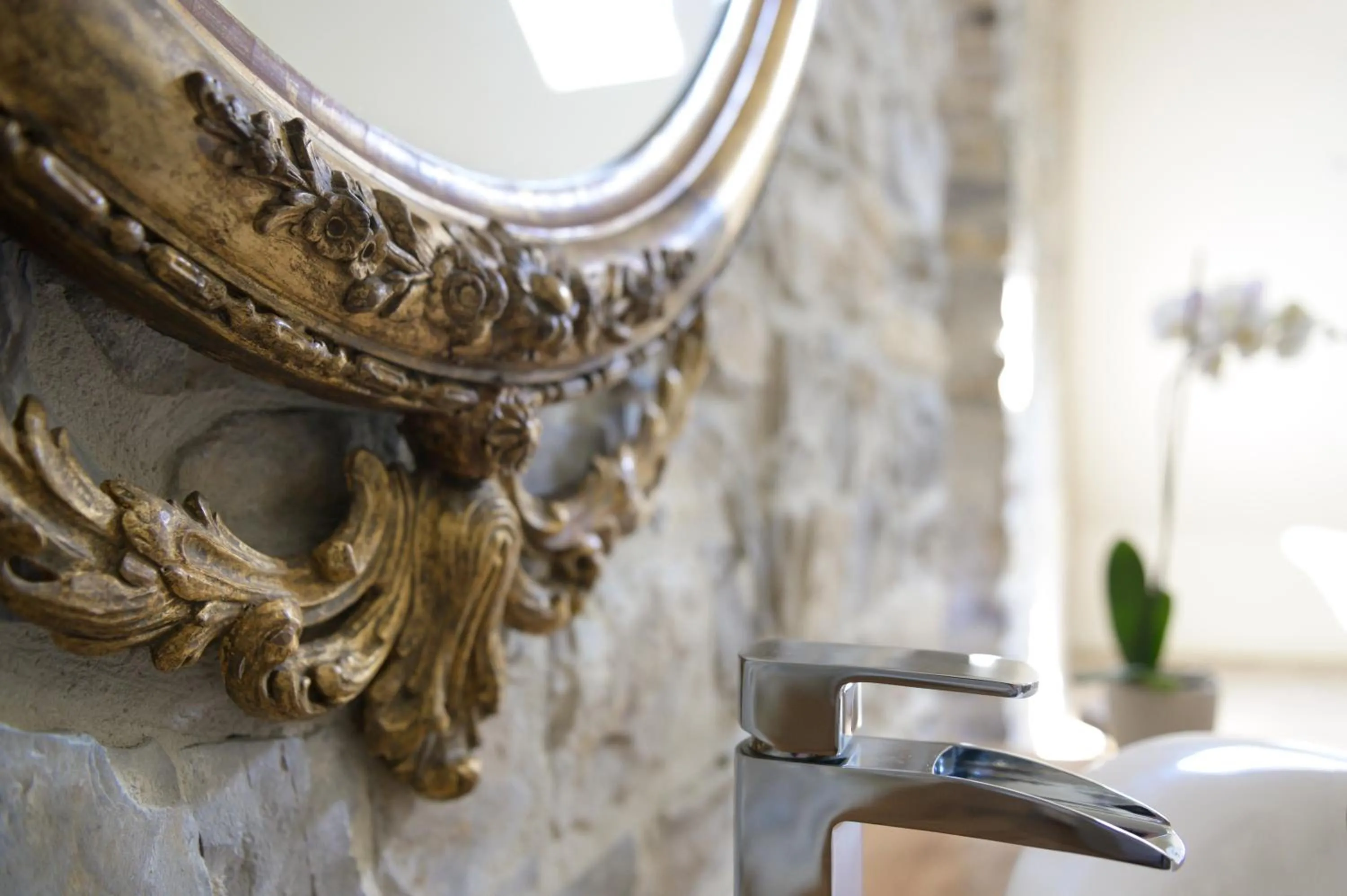 Bathroom in Couvent de la Salette & Spa