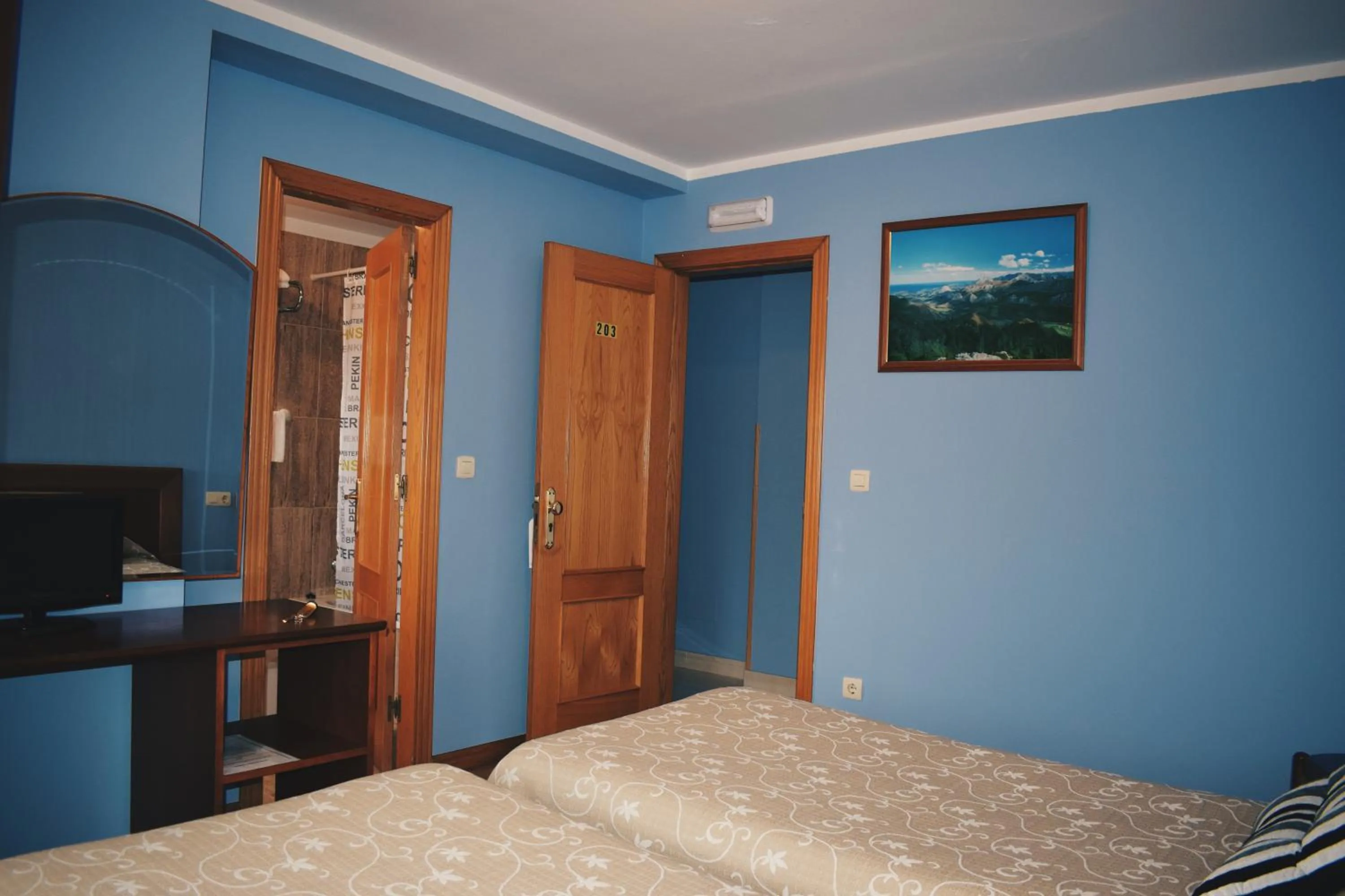 Photo of the whole room, Bed in Hotel Brisas del Sella