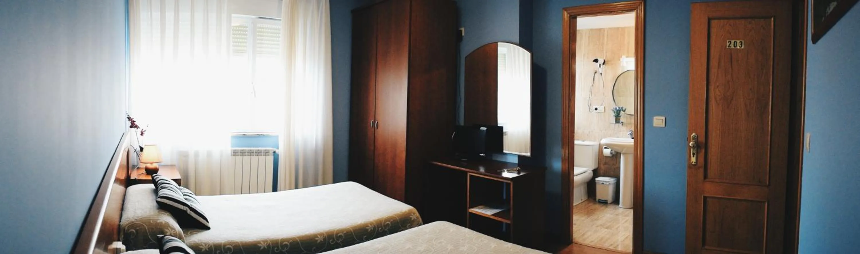 Photo of the whole room, Bed in Hotel Brisas del Sella