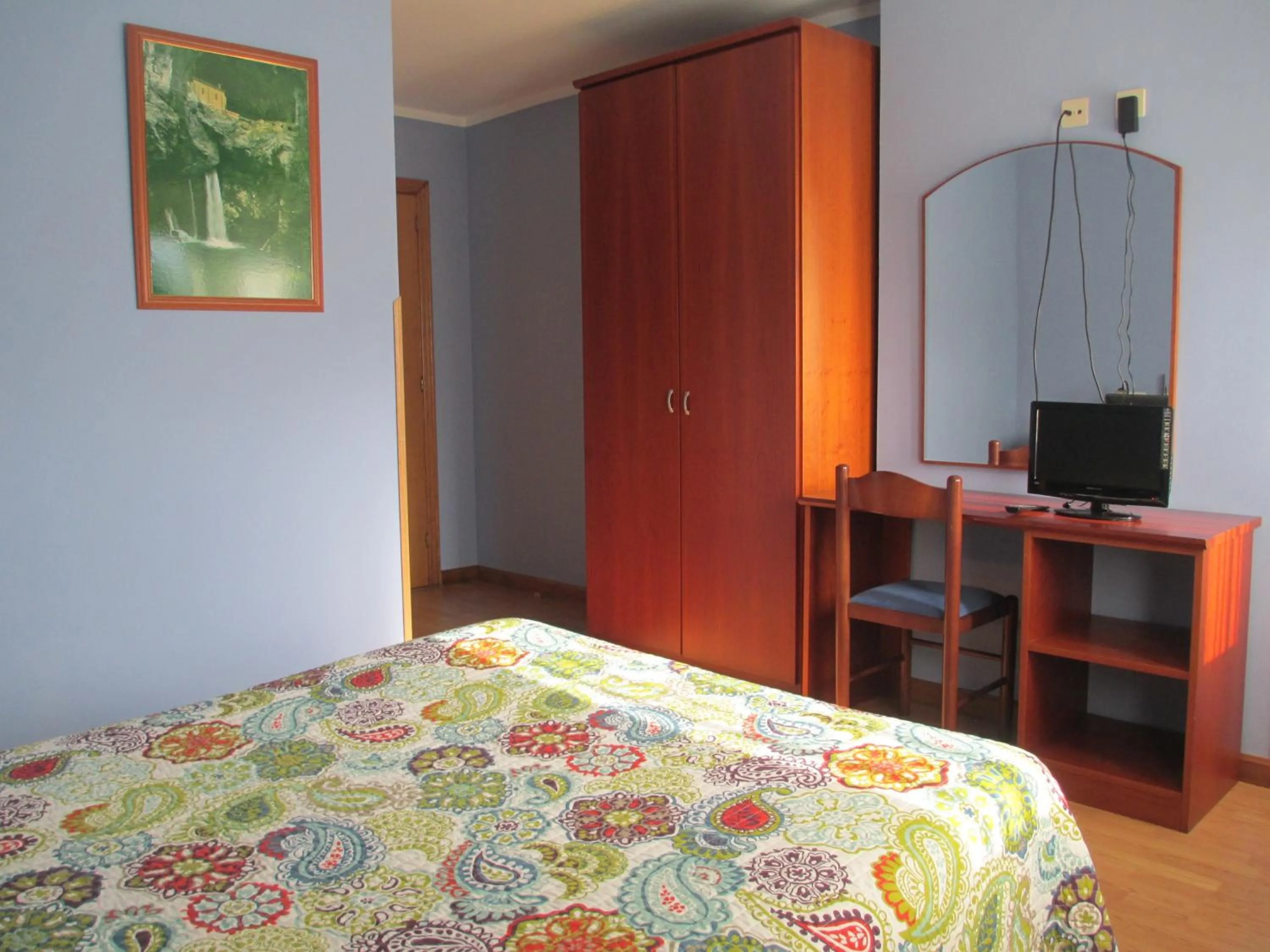 Photo of the whole room, Bed in Hotel Brisas del Sella