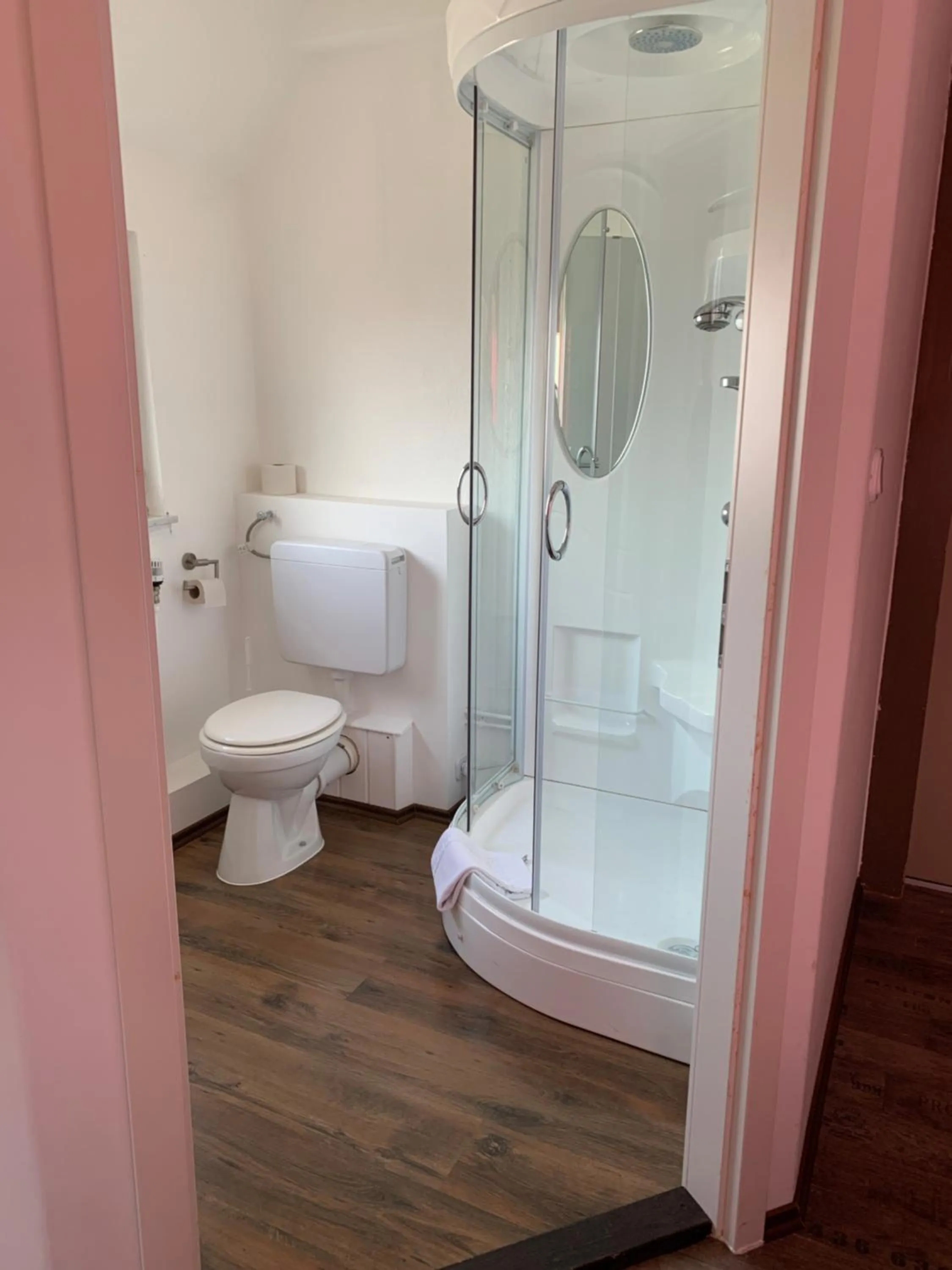 Linde Restaurant & Hotel