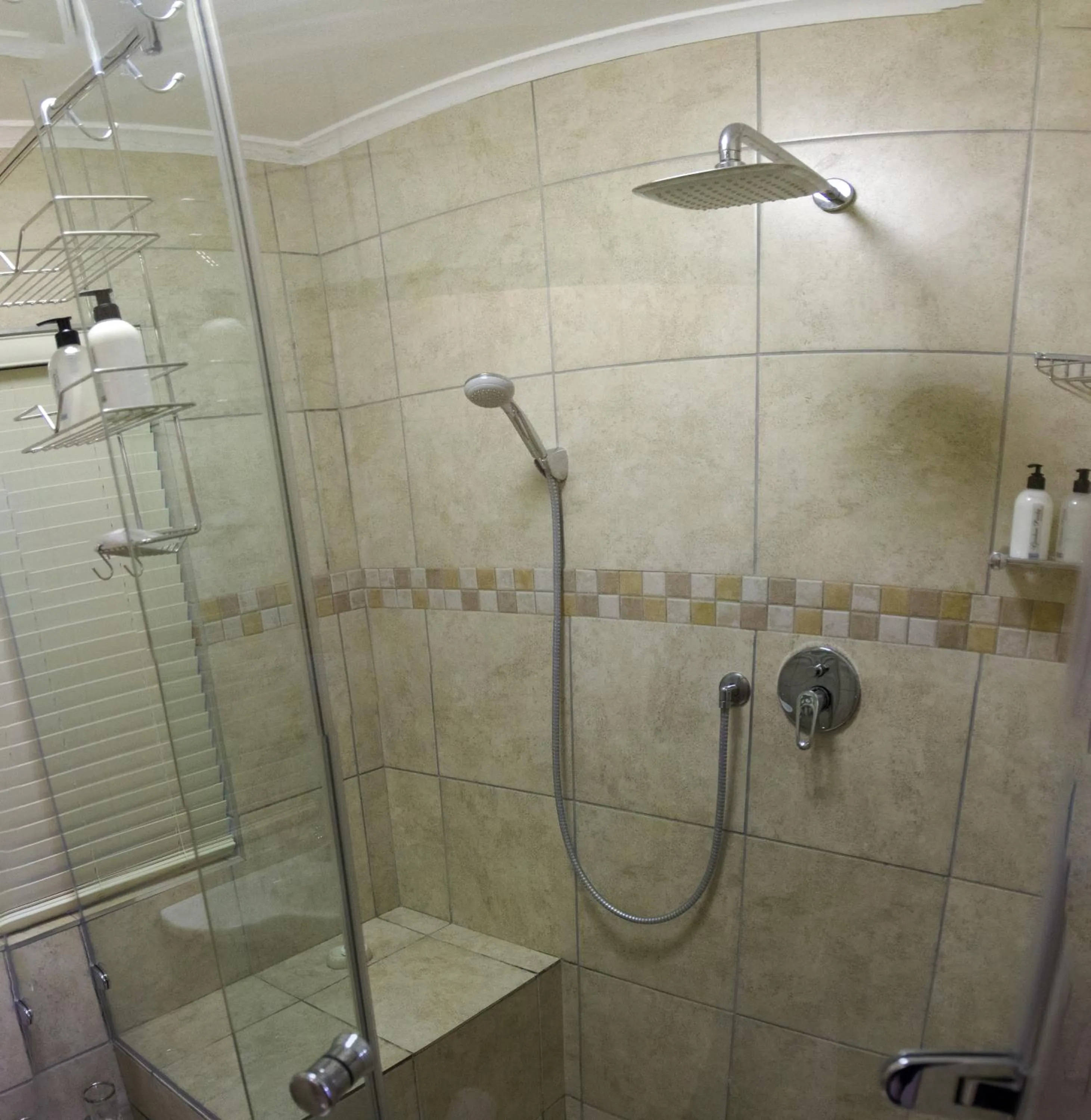 Bathroom in Bayside Lodge Garden Route B&B