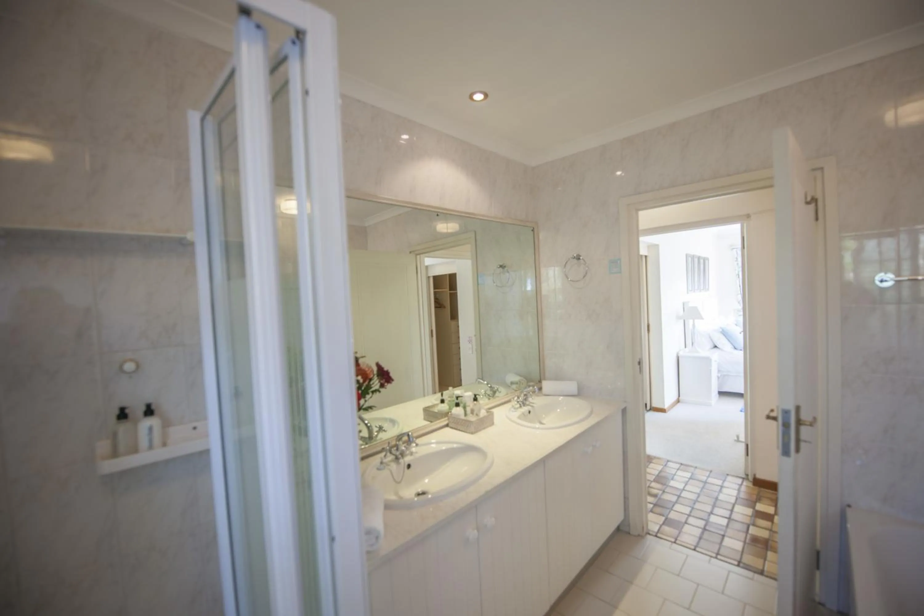 Bathroom in Bayside Lodge Garden Route B&B