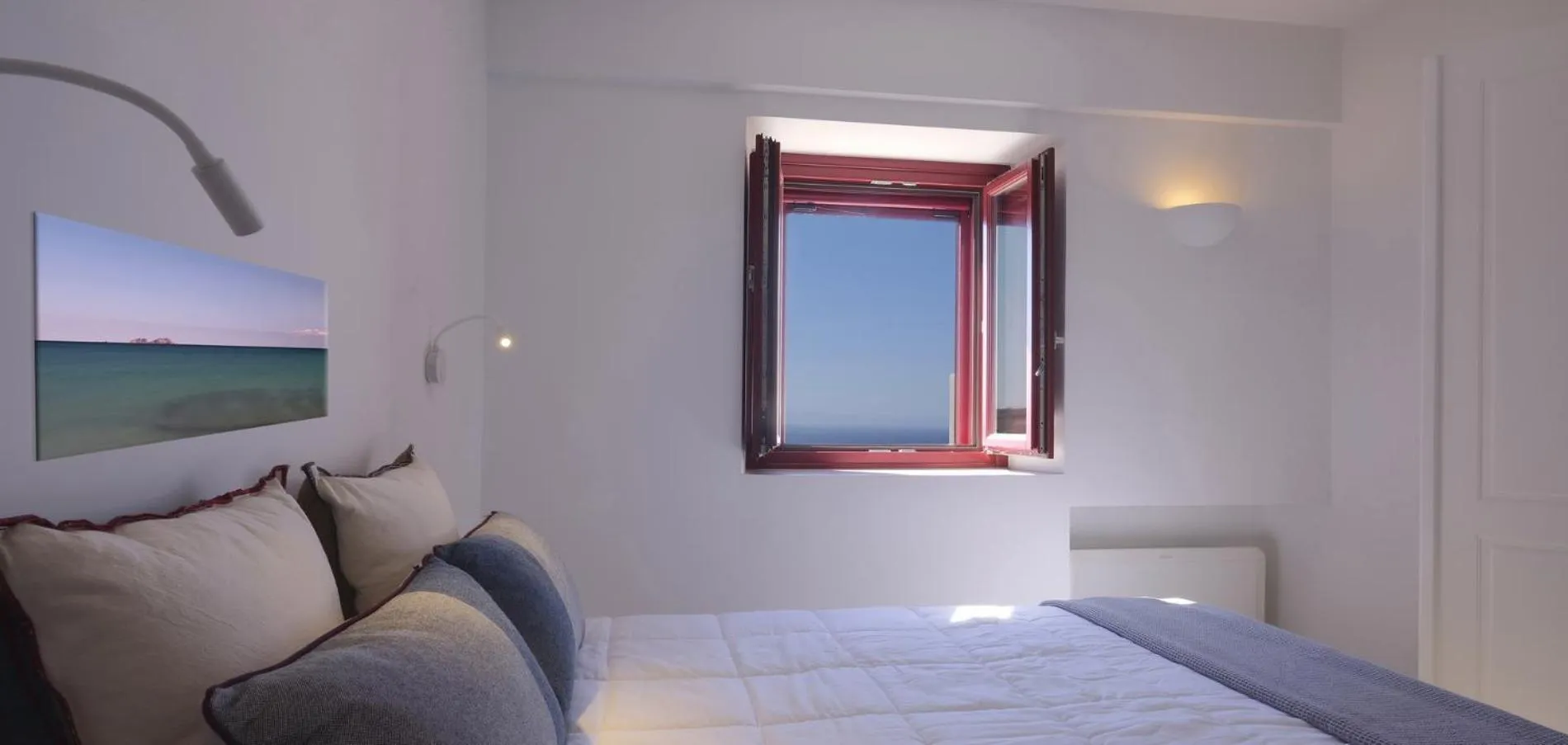 Bed in Aplada Suites