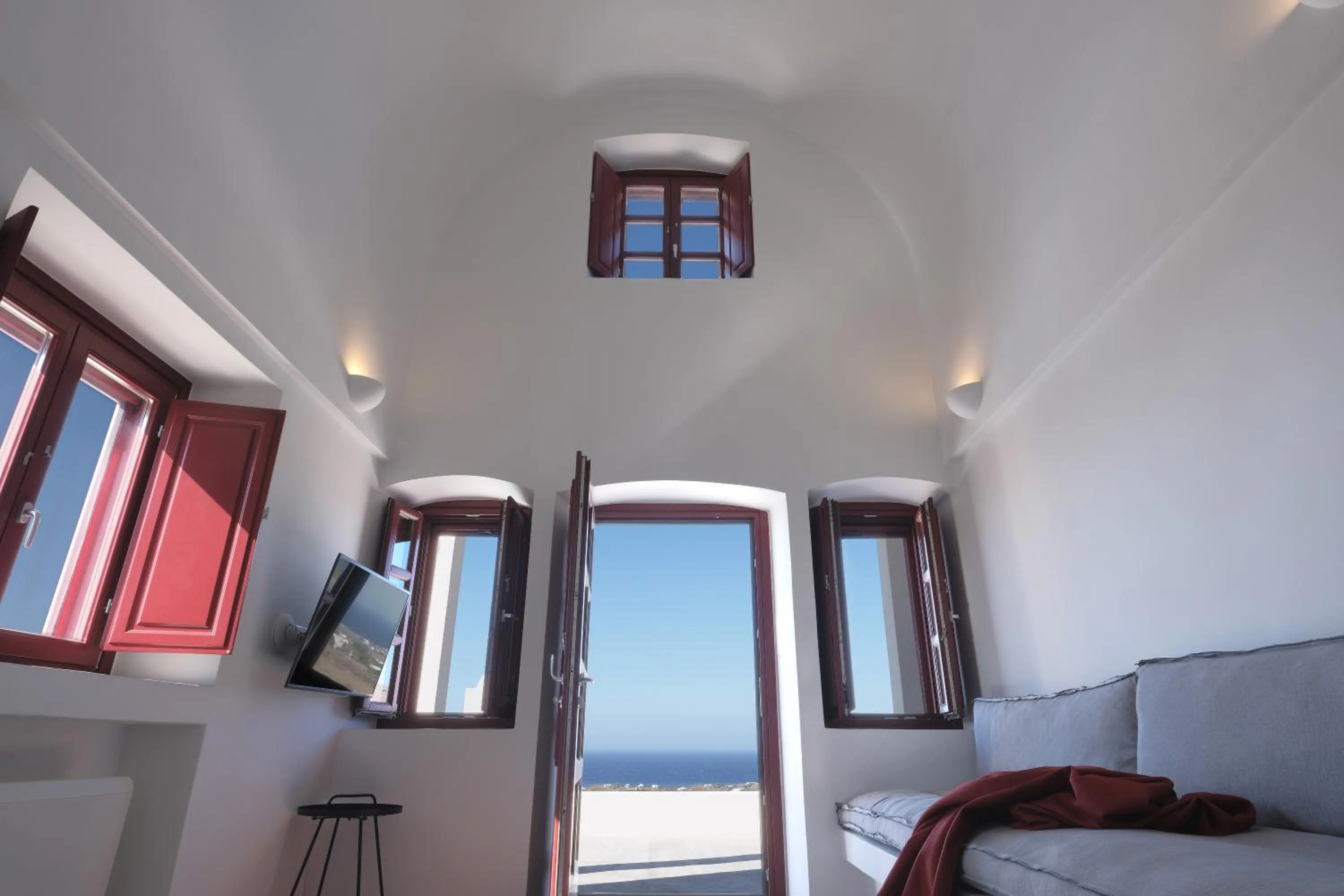 Communal lounge/ TV room, Bed in Aplada Suites