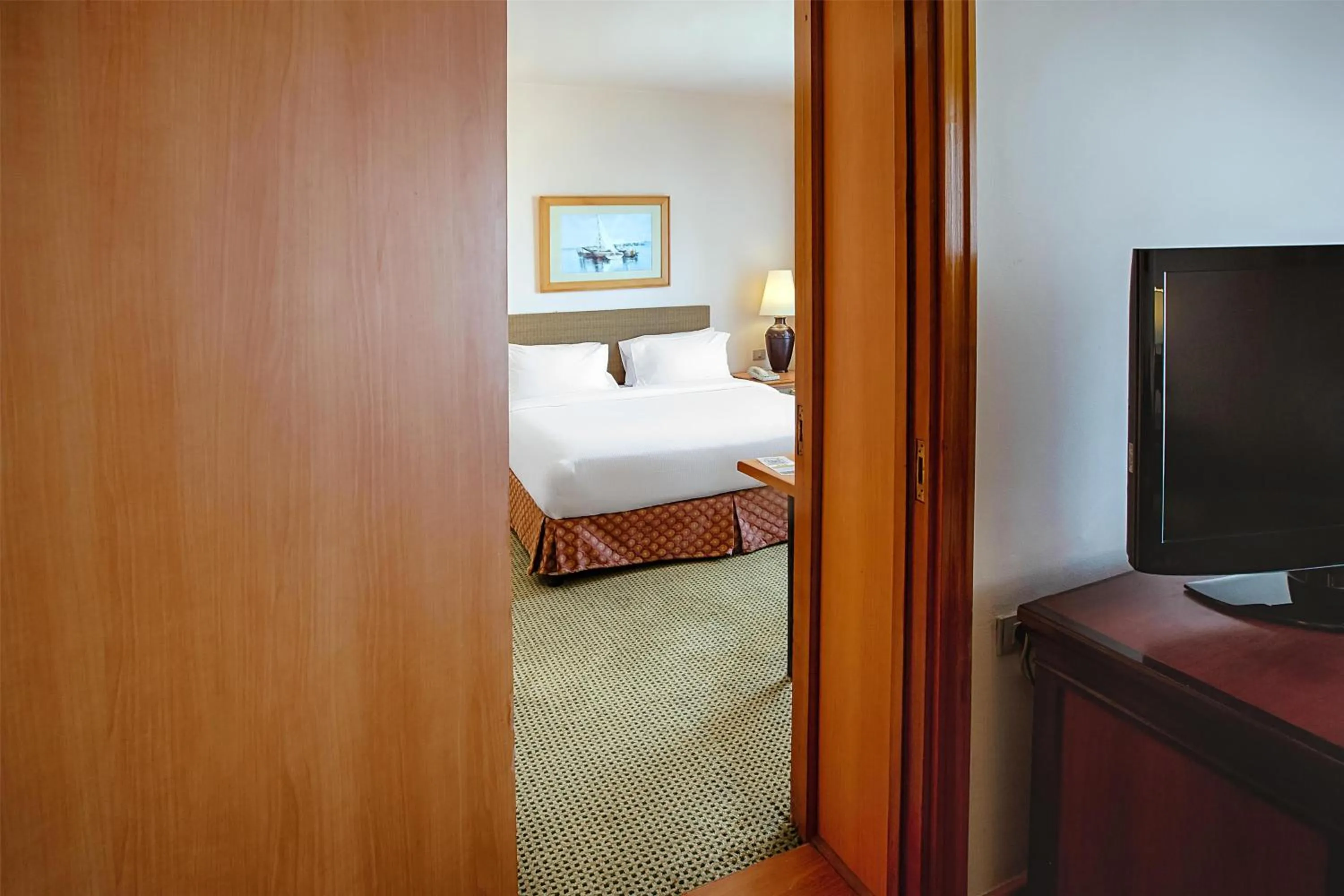 Bed in Hilton Alexandria Green Plaza