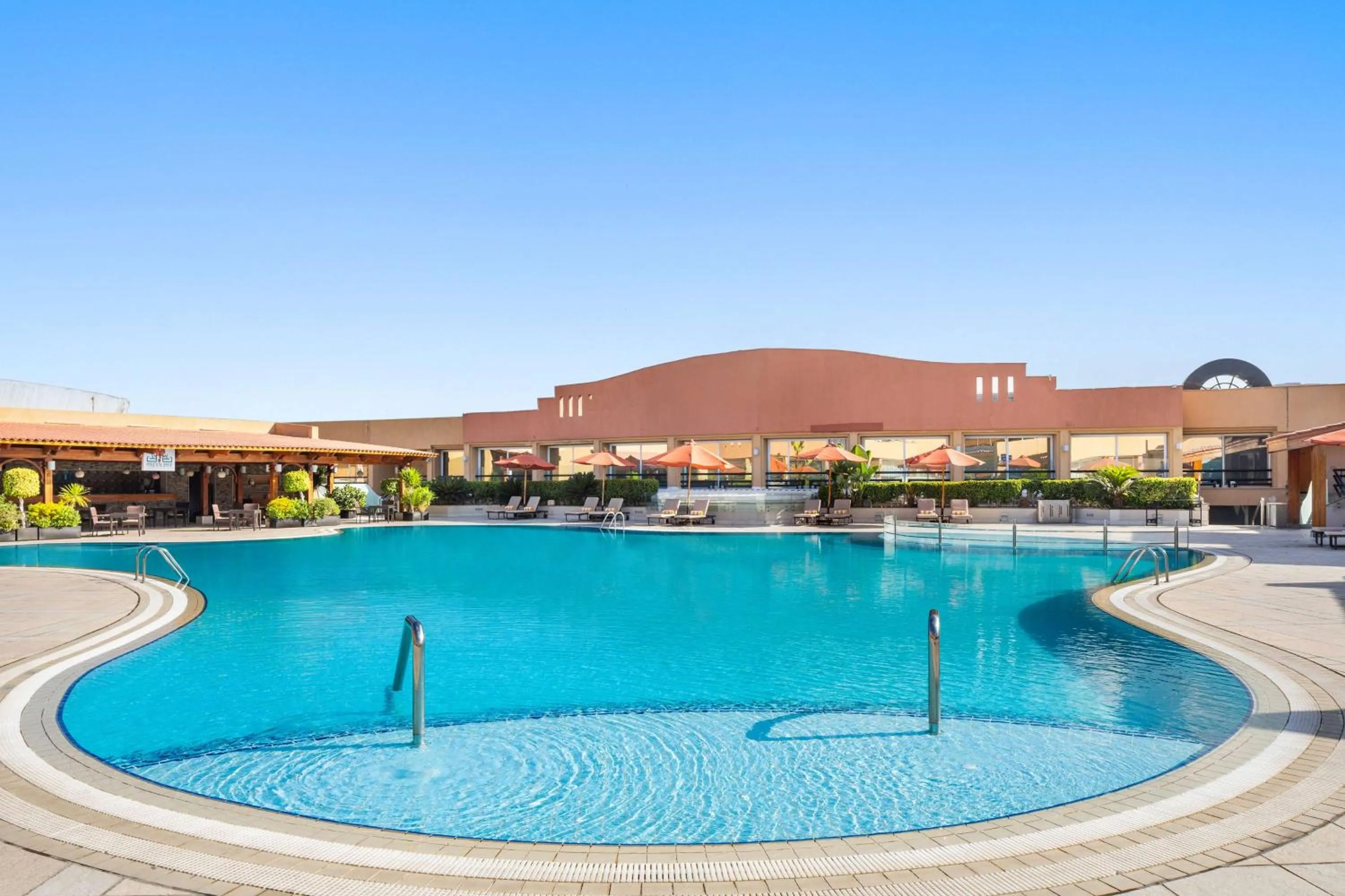 Pool view in Hilton Alexandria Green Plaza