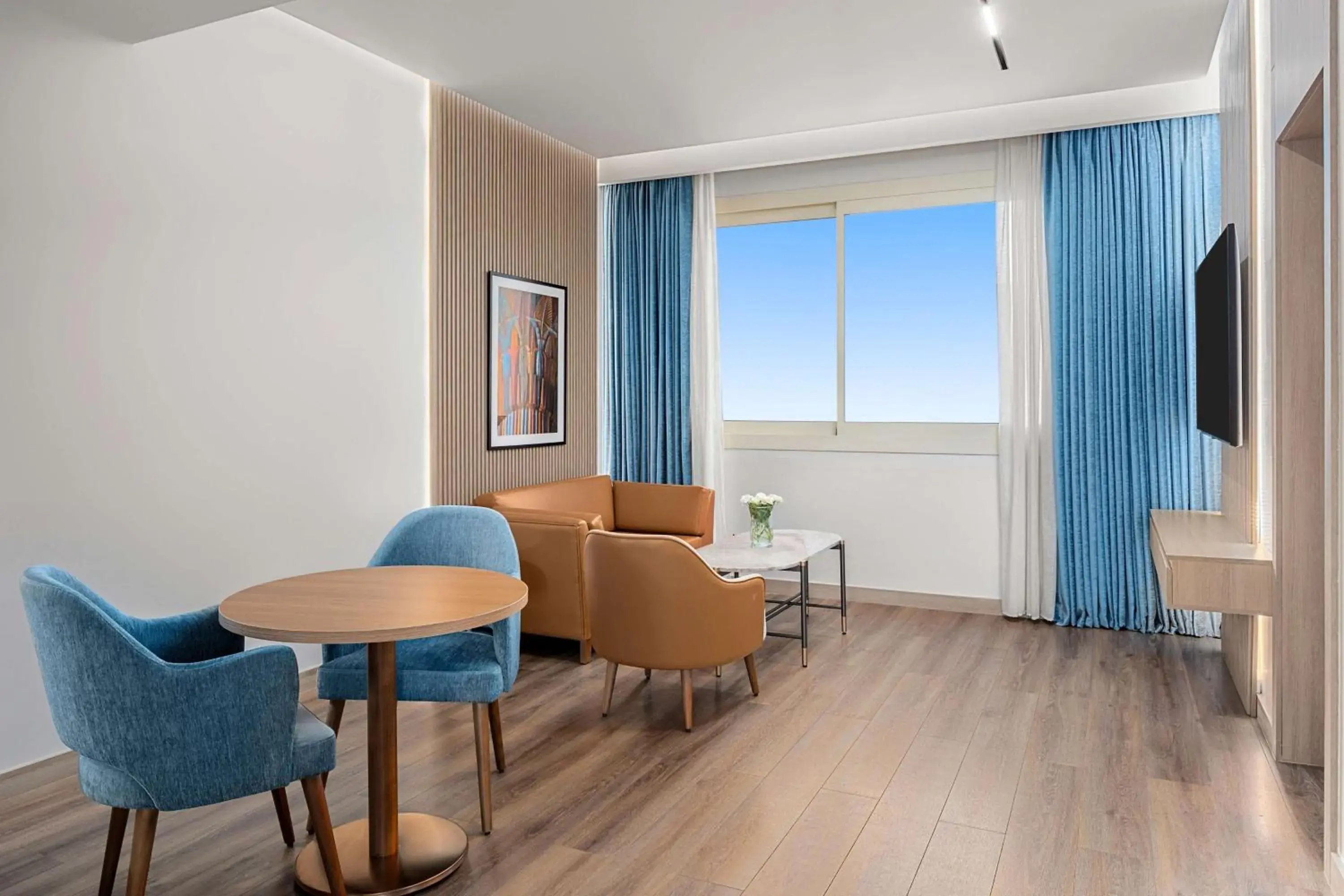 Deluxe Executive Junior Suite in Hilton Alexandria Green Plaza Deluxe Executive Junior Suite in Hilton Alexandria Green Plaza