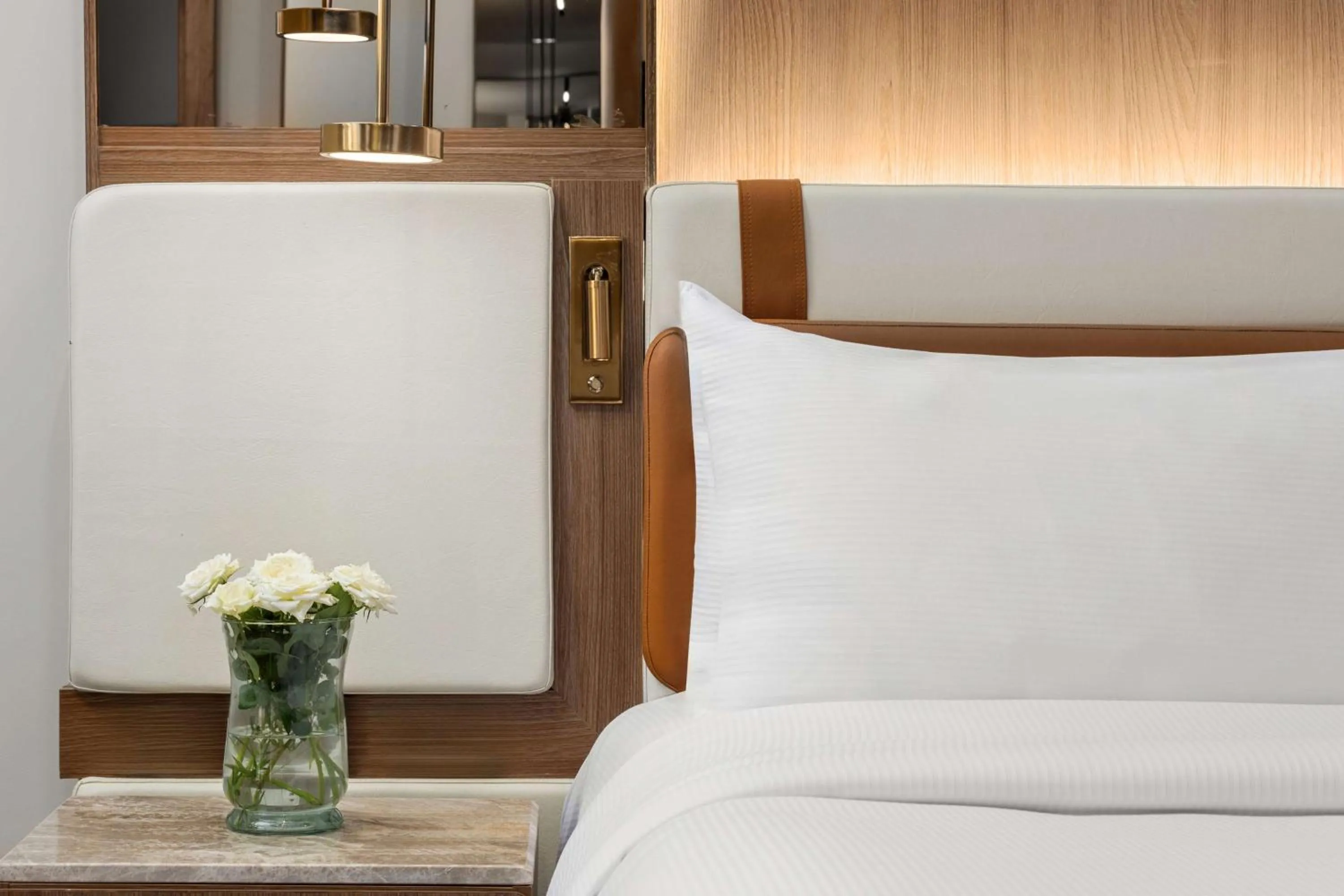 Bed in Hilton Alexandria Green Plaza