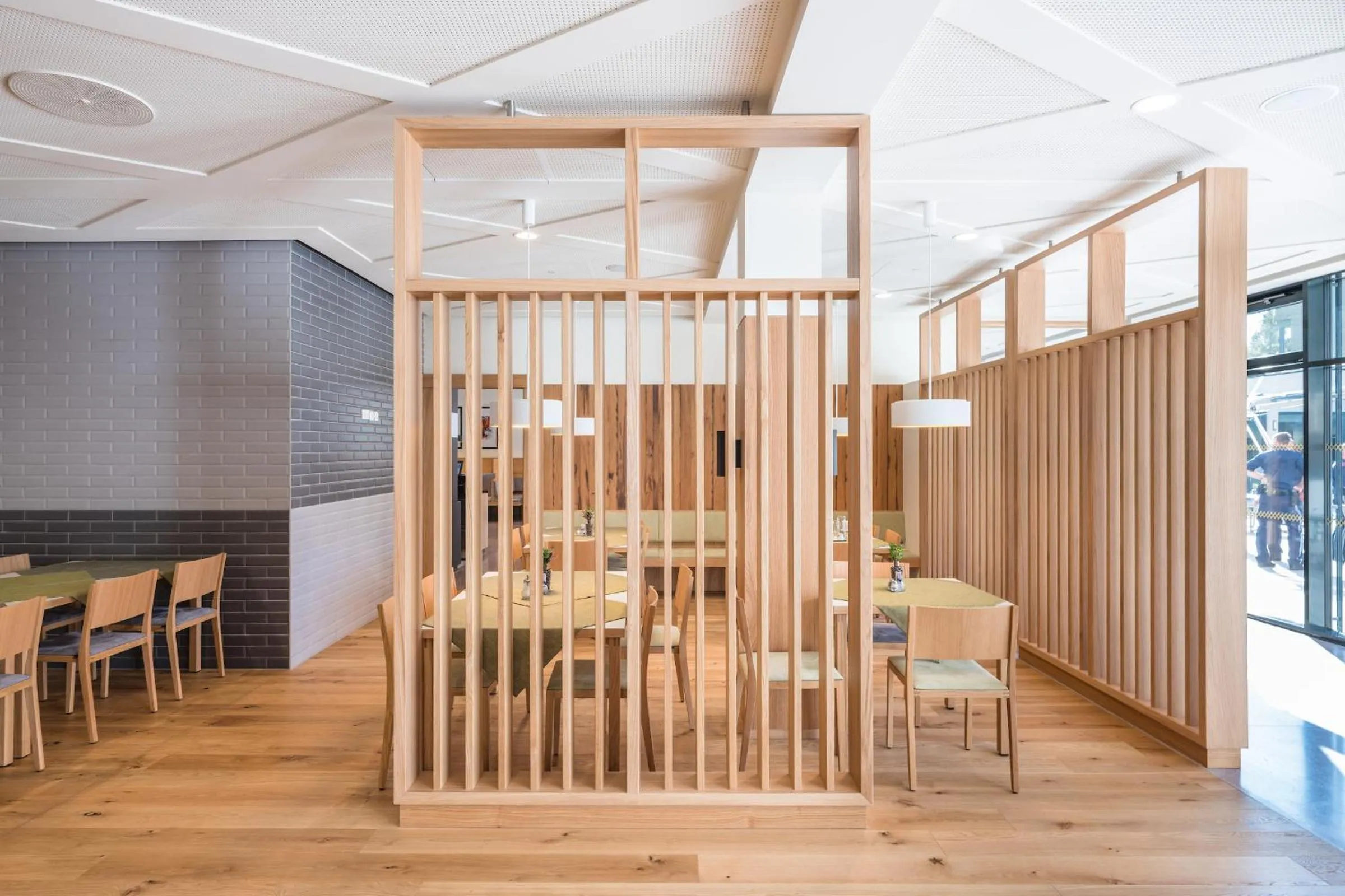 Restaurant/places to eat in Hotel Steiermarkhof Graz - Aus Holz gebaut, von Hügeln geküsst