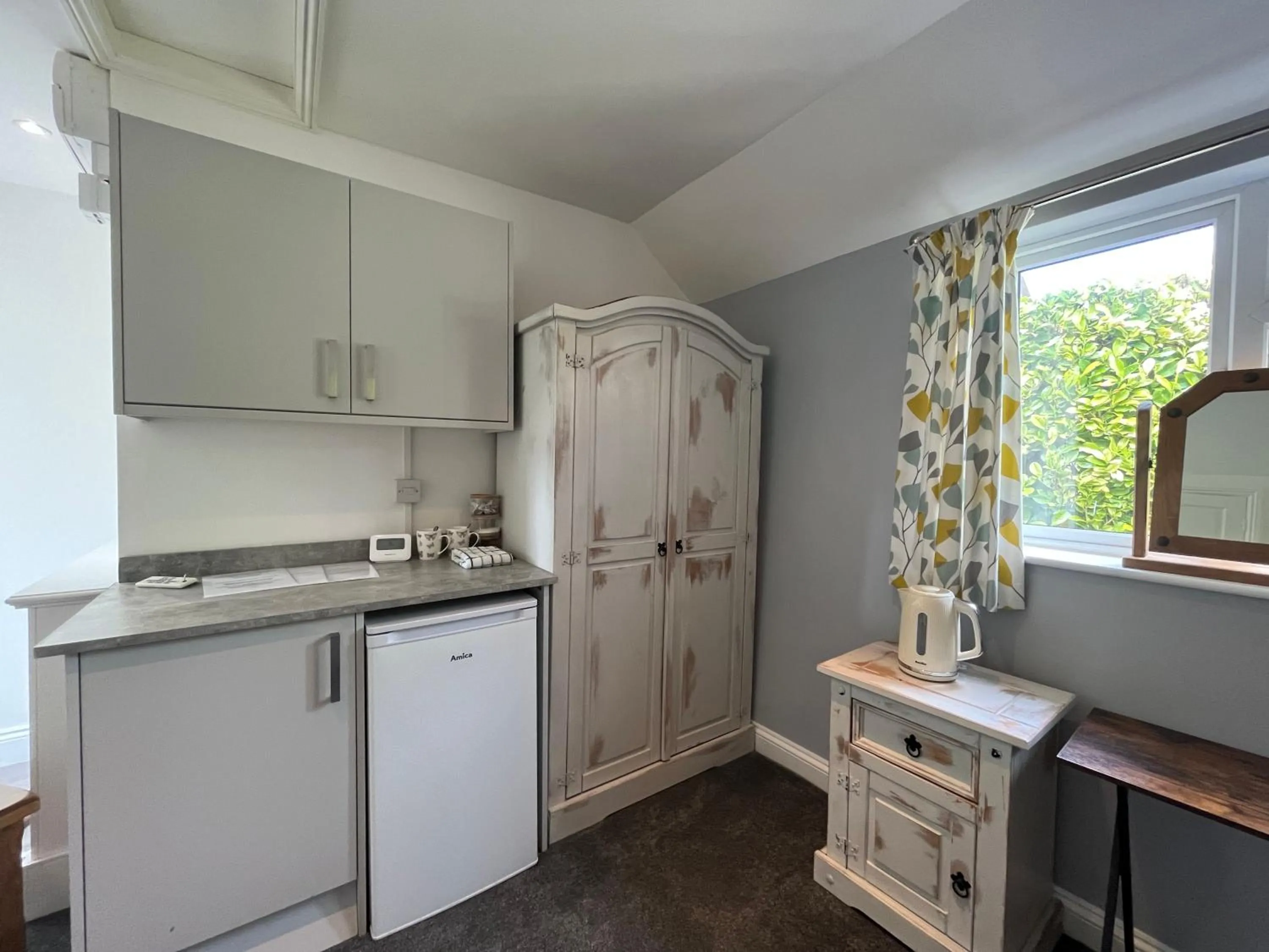 The Ship Inn - Self Catering Accommodation