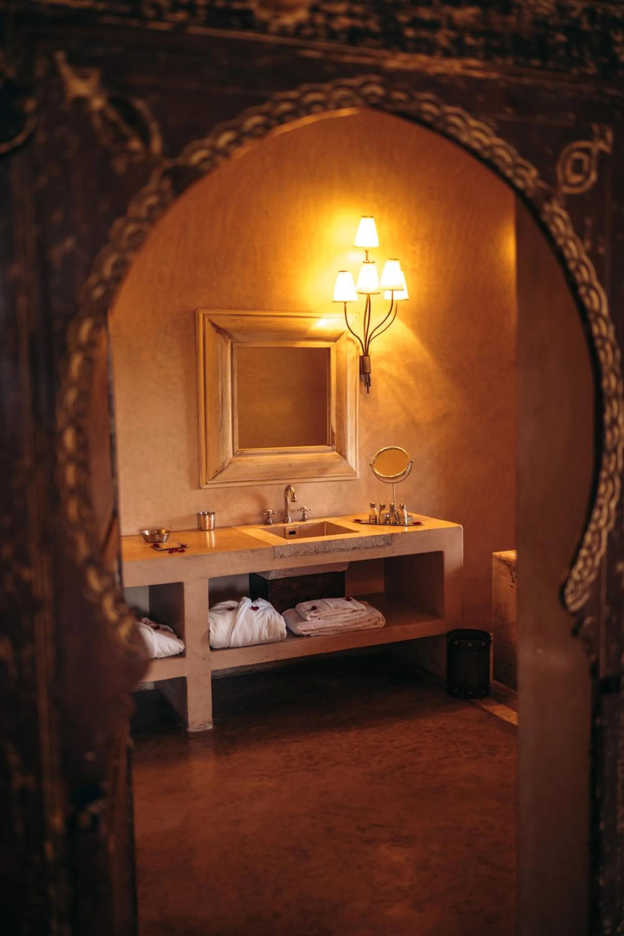 Bathroom, Bed in Ksar Char-Bagh Small Luxury Hotels