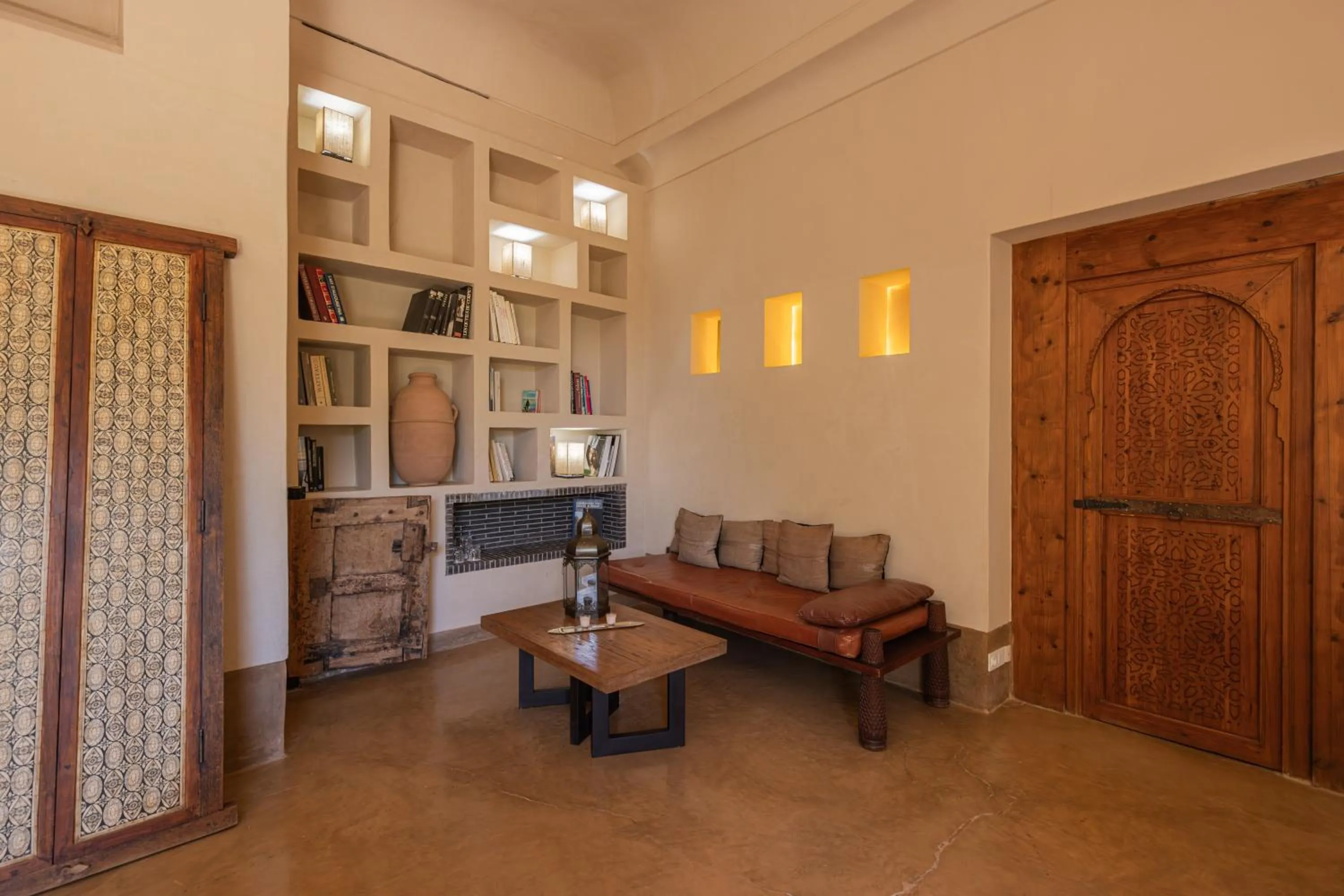 Living room in Ksar Char-Bagh Small Luxury Hotels